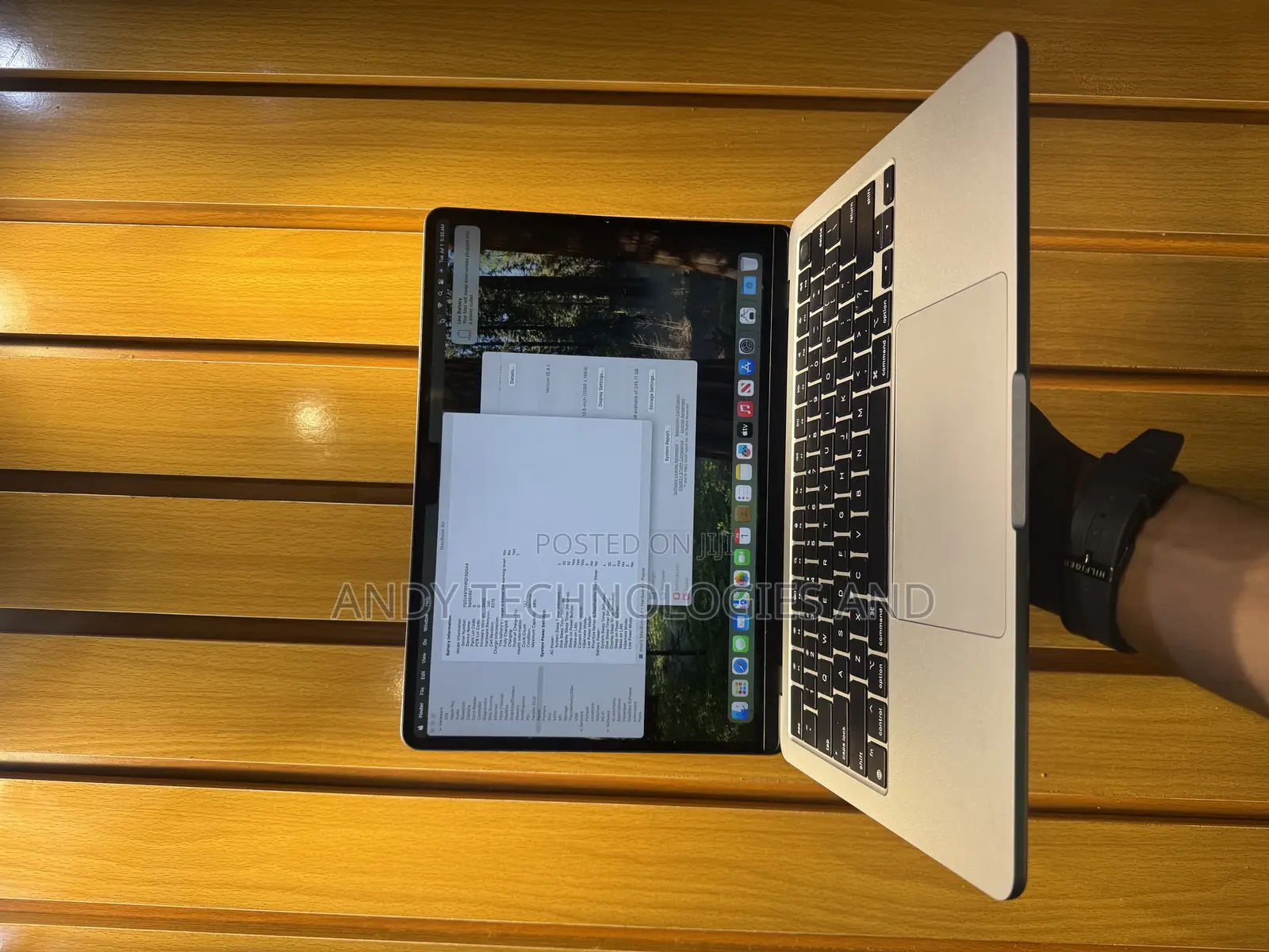 Laptop Apple MacBook Air 2022 M2 8GB Apple M2 SSD 256GB