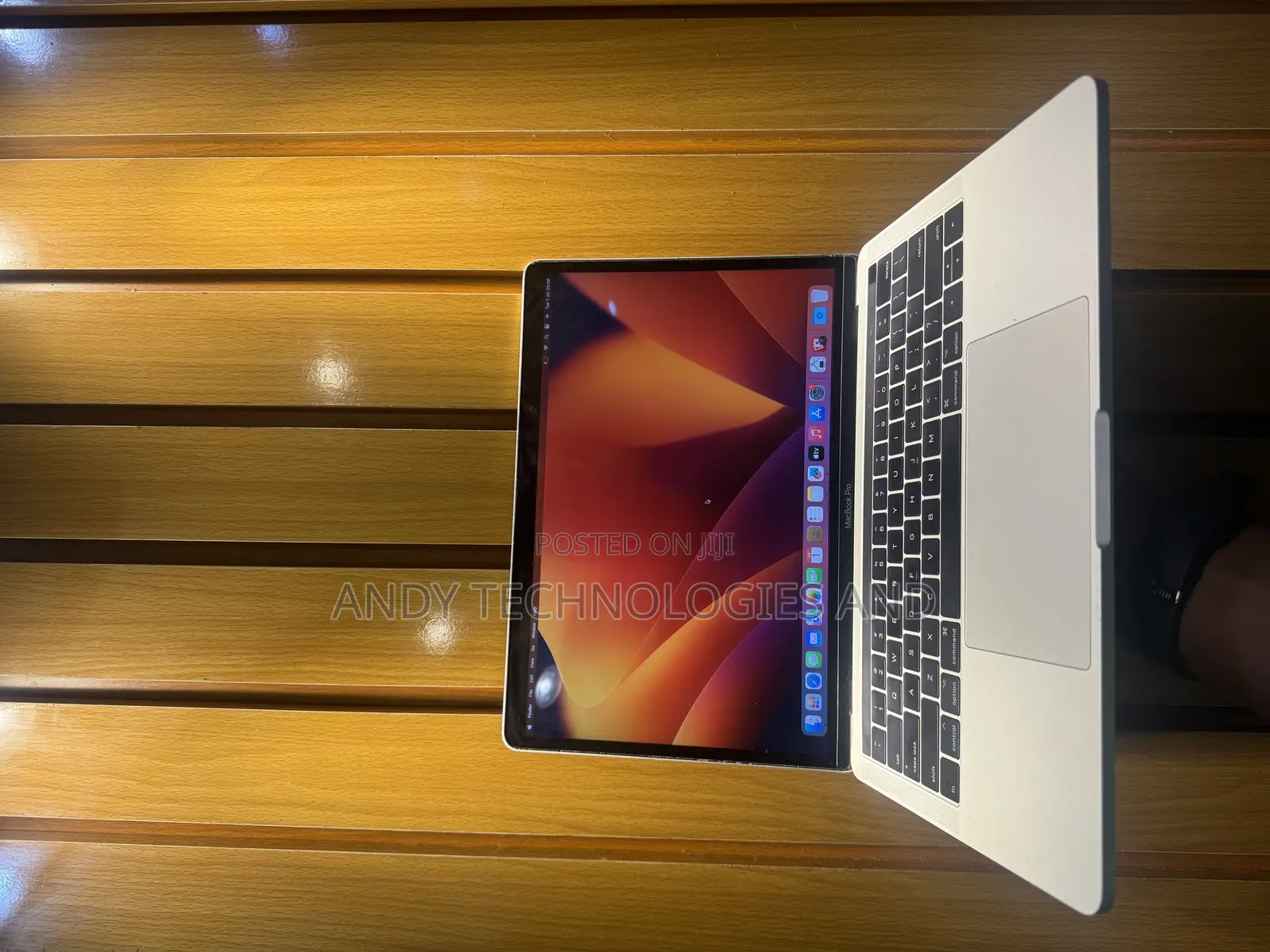 Laptop Apple MacBook Pro 2017 8GB Intel Core I5 SSD 512GB