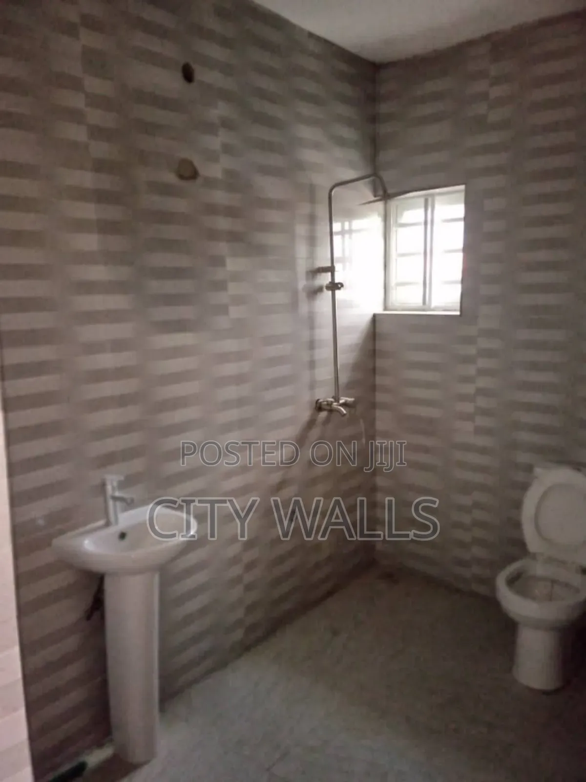 3bdrm Block of Flats in Royal Palm Estate, Badore for rent