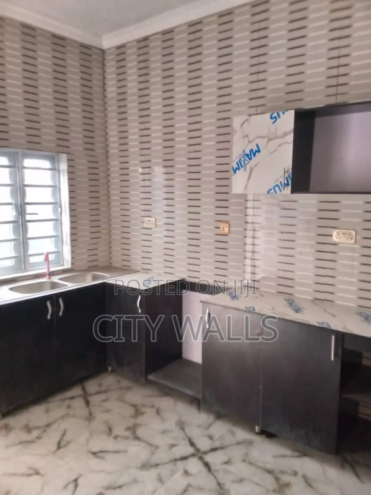 3bdrm Block of Flats in Royal Palm Estate, Badore for rent