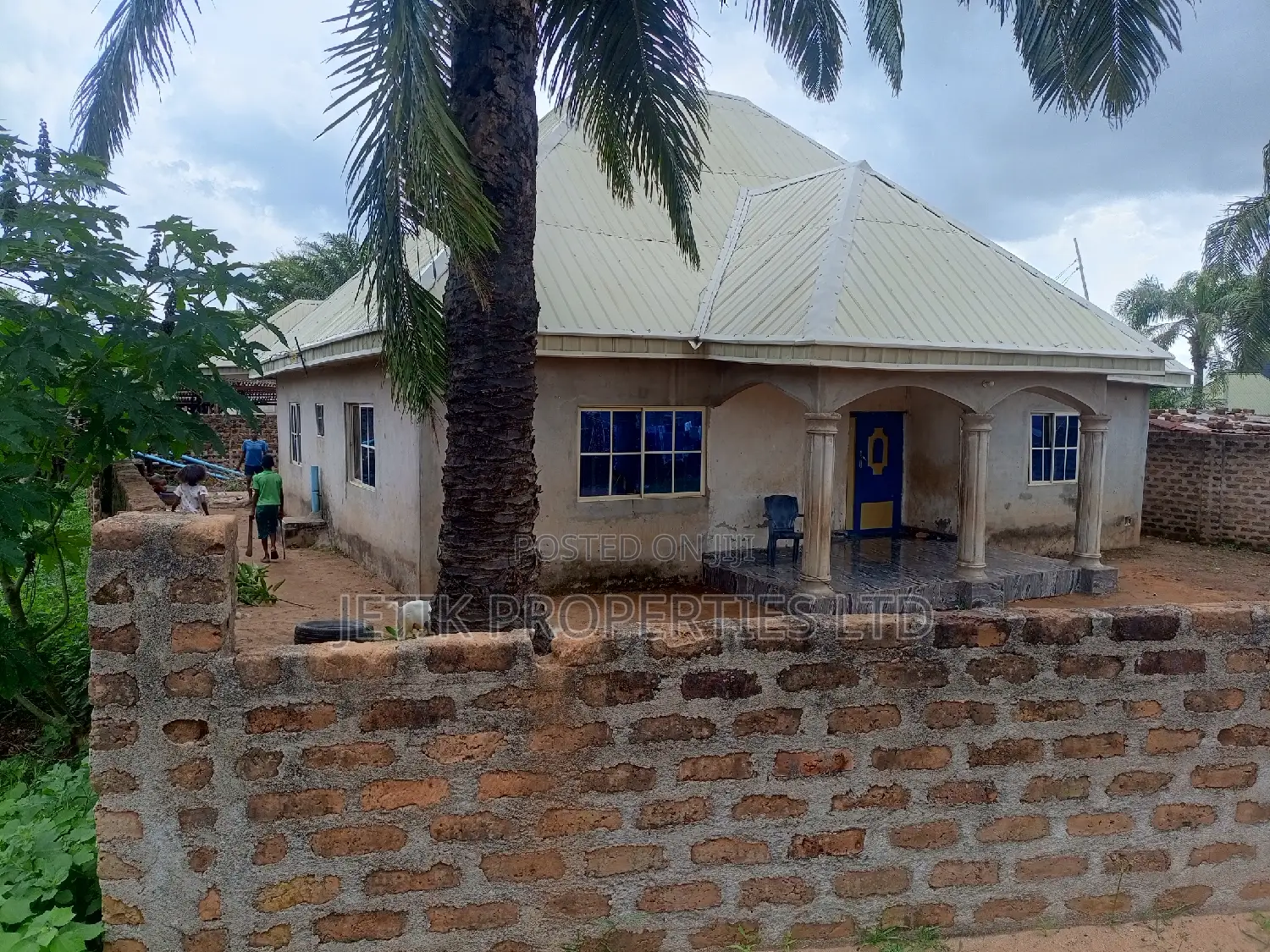 3bdrm Bungalow in Hotel Lucia, Makurdi for sale