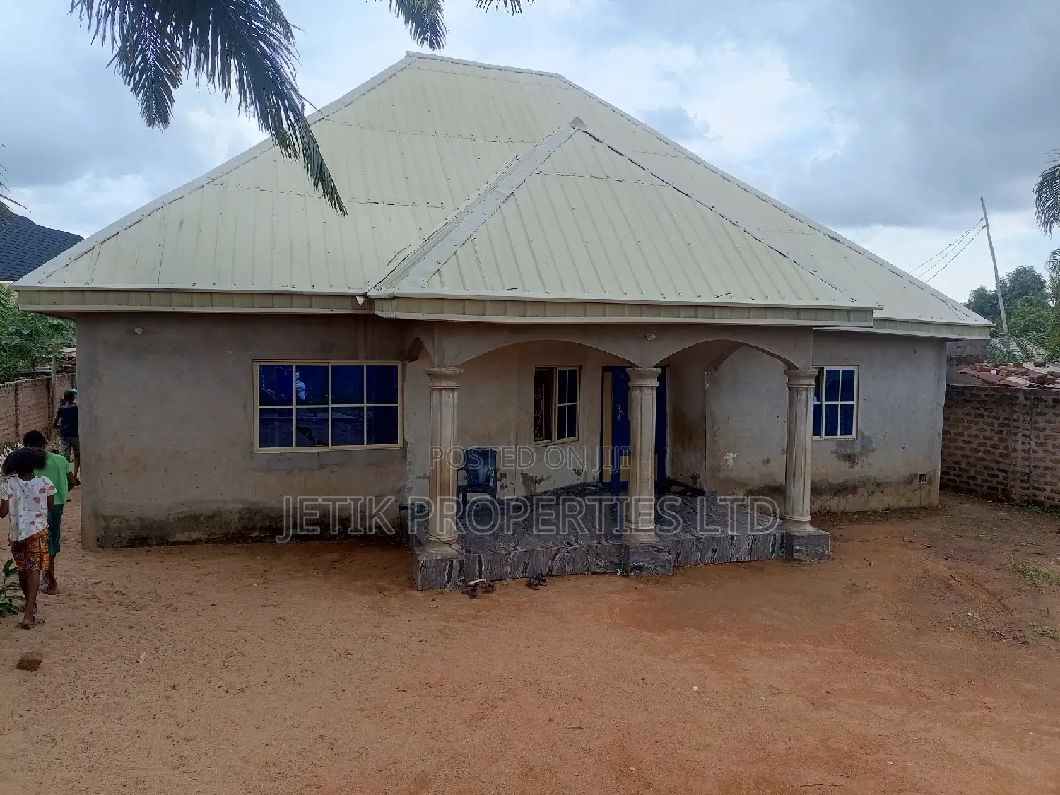 3bdrm Bungalow in Hotel Lucia, Makurdi for sale