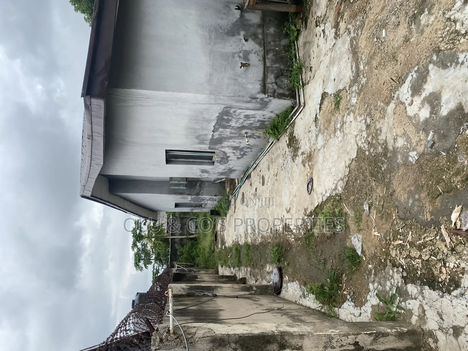 3bdrm Bungalow in Aco Amac Estate, Lugbe District for sale