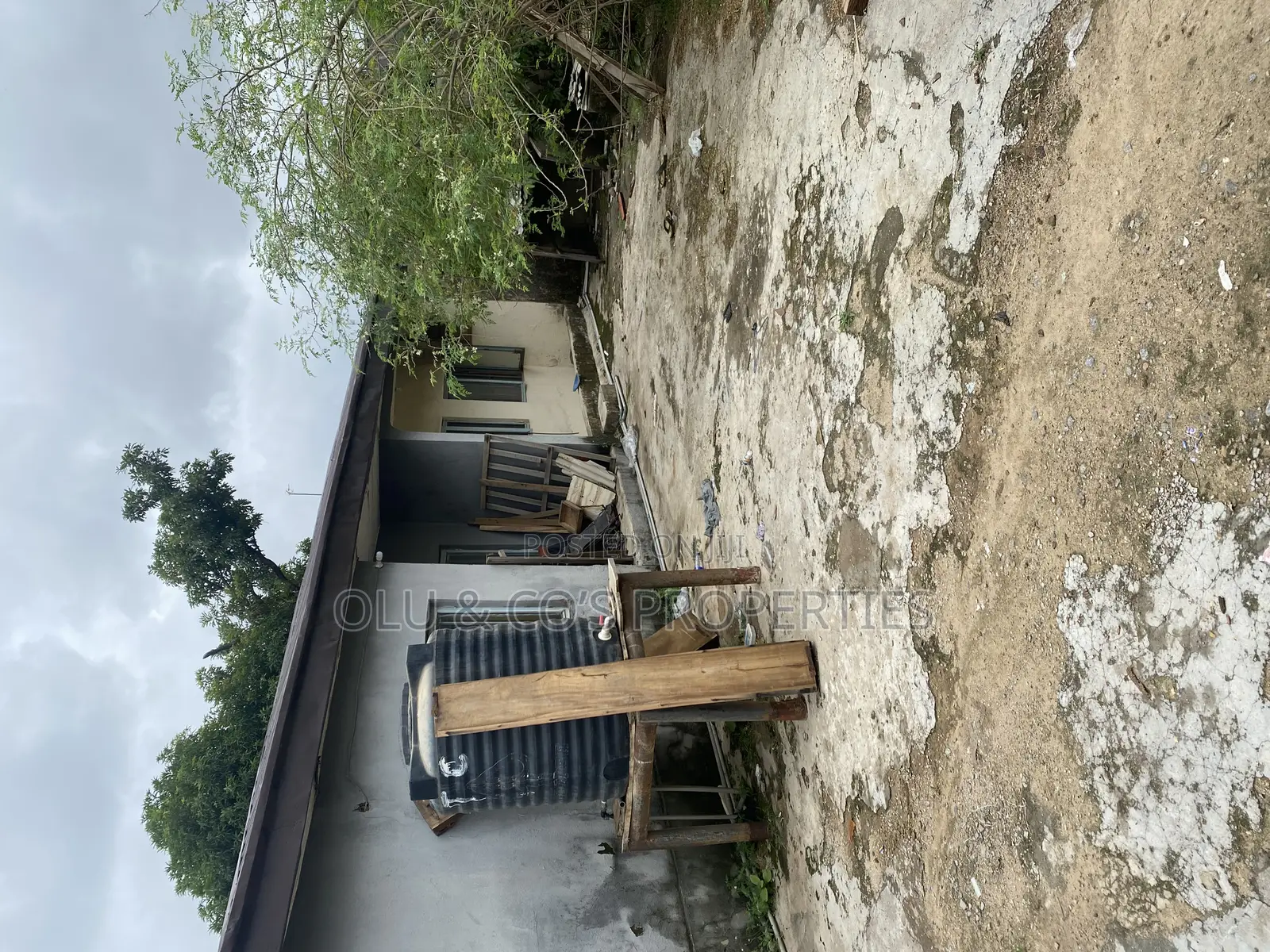 3bdrm Bungalow in Aco Amac Estate, Lugbe District for sale