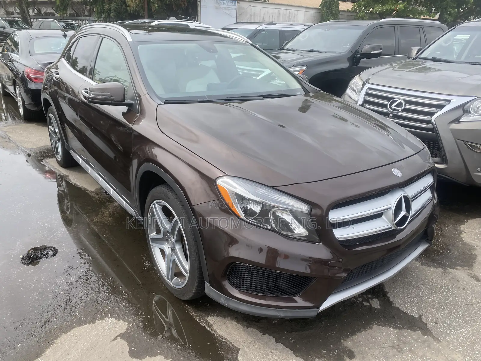 Mercedes-Benz GLA 250 2015 Brown