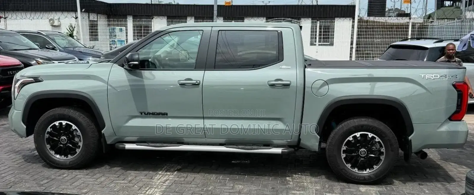 Rolling Boot Cover for Toyota Tundra New Model
