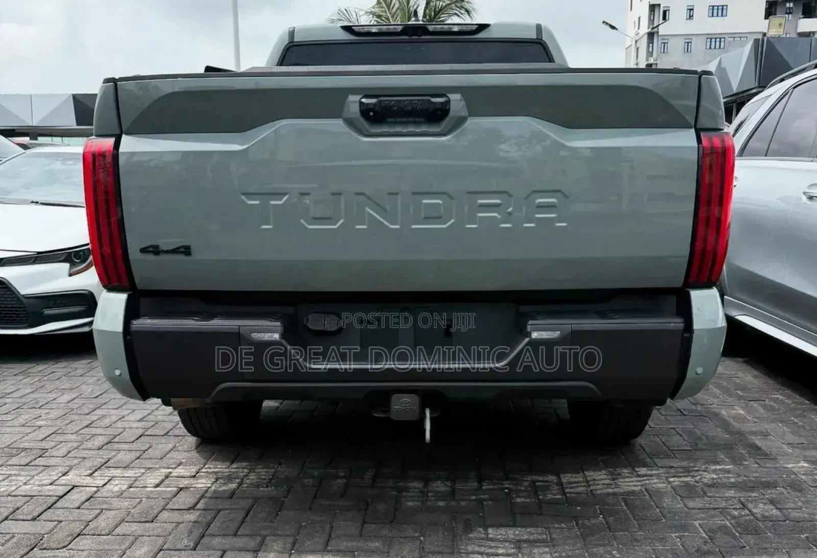 Rolling Boot Cover for Toyota Tundra New Model