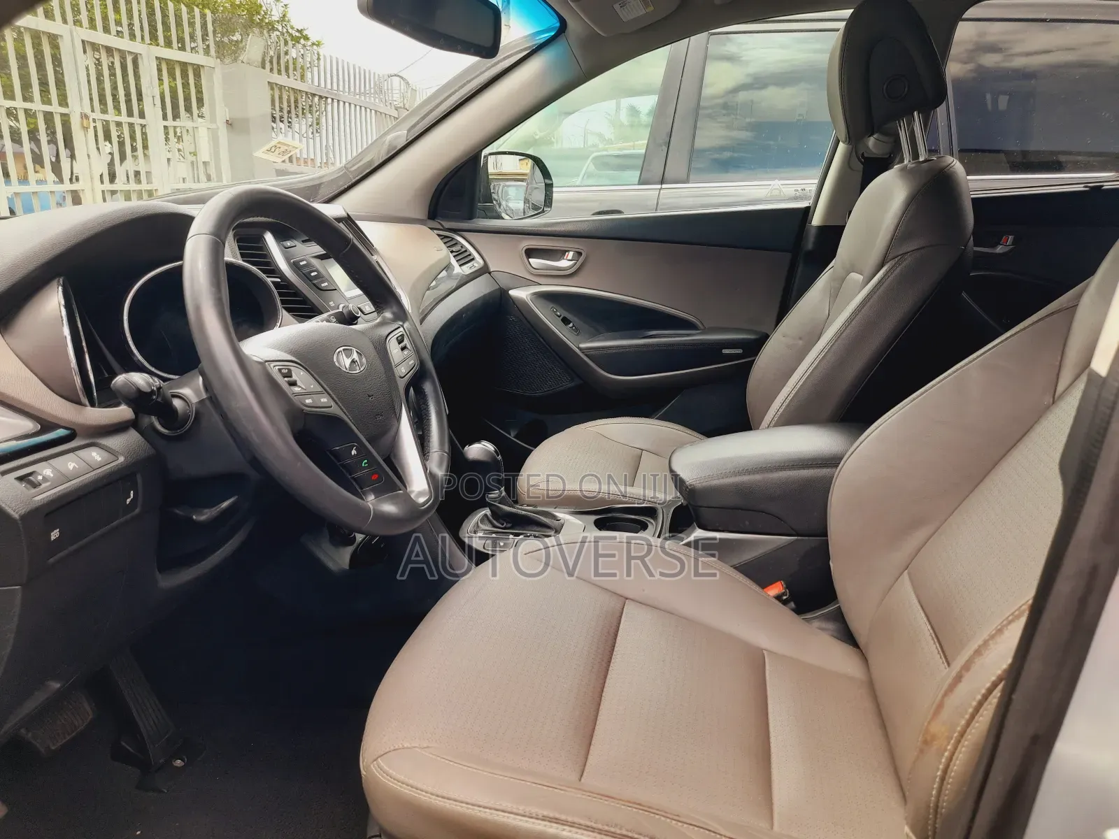 Hyundai Santa Fe GLS 4dr SUV (3.3L 6cyl 6A) 2014 Silver