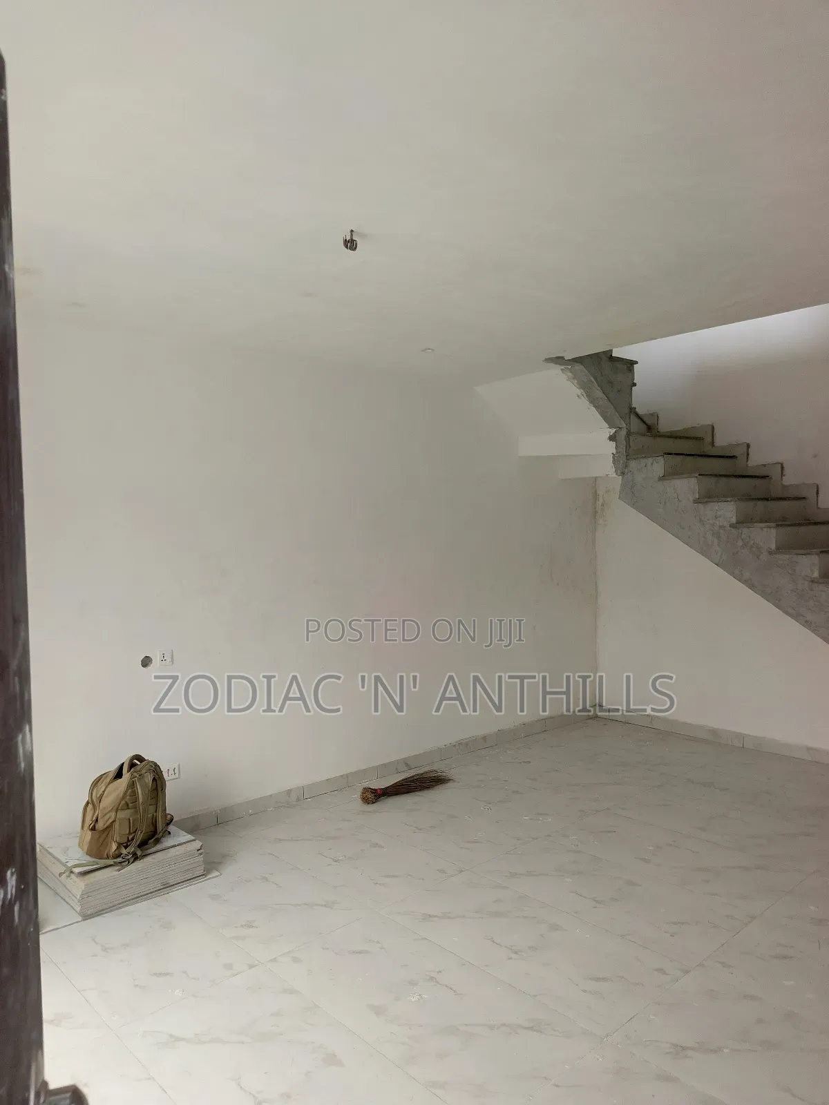 4bdrm Duplex in Maplewood Estate, Oko-Oba for sale