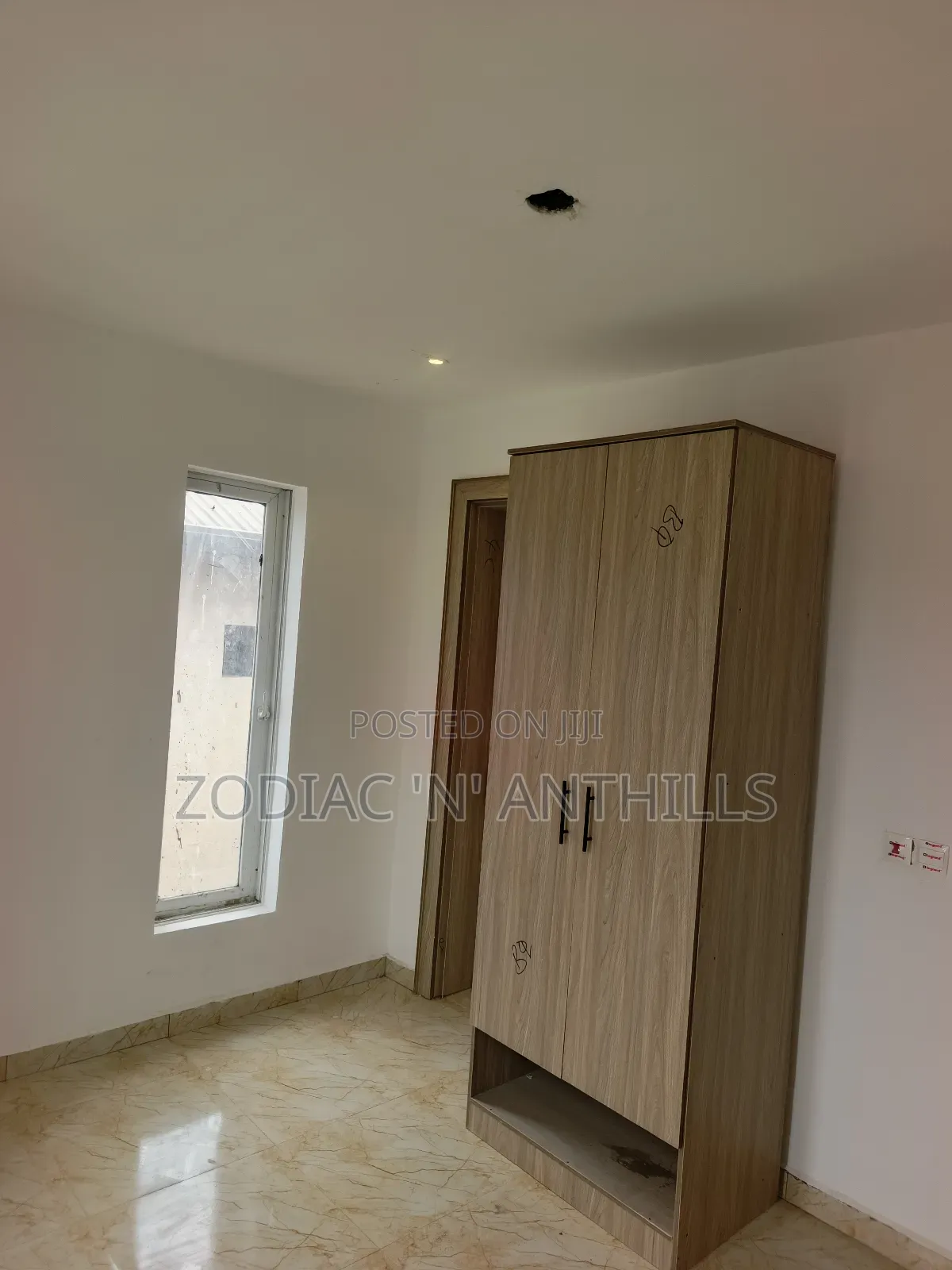 6bdrm Duplex in Maplewood Estate Oko for sale