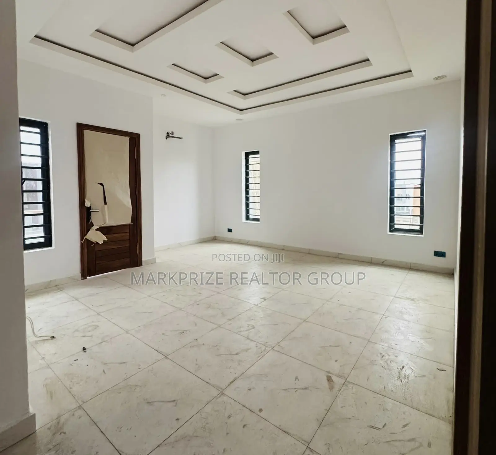 5bdrm Duplex in Adeniyi Jones Lagos for sale