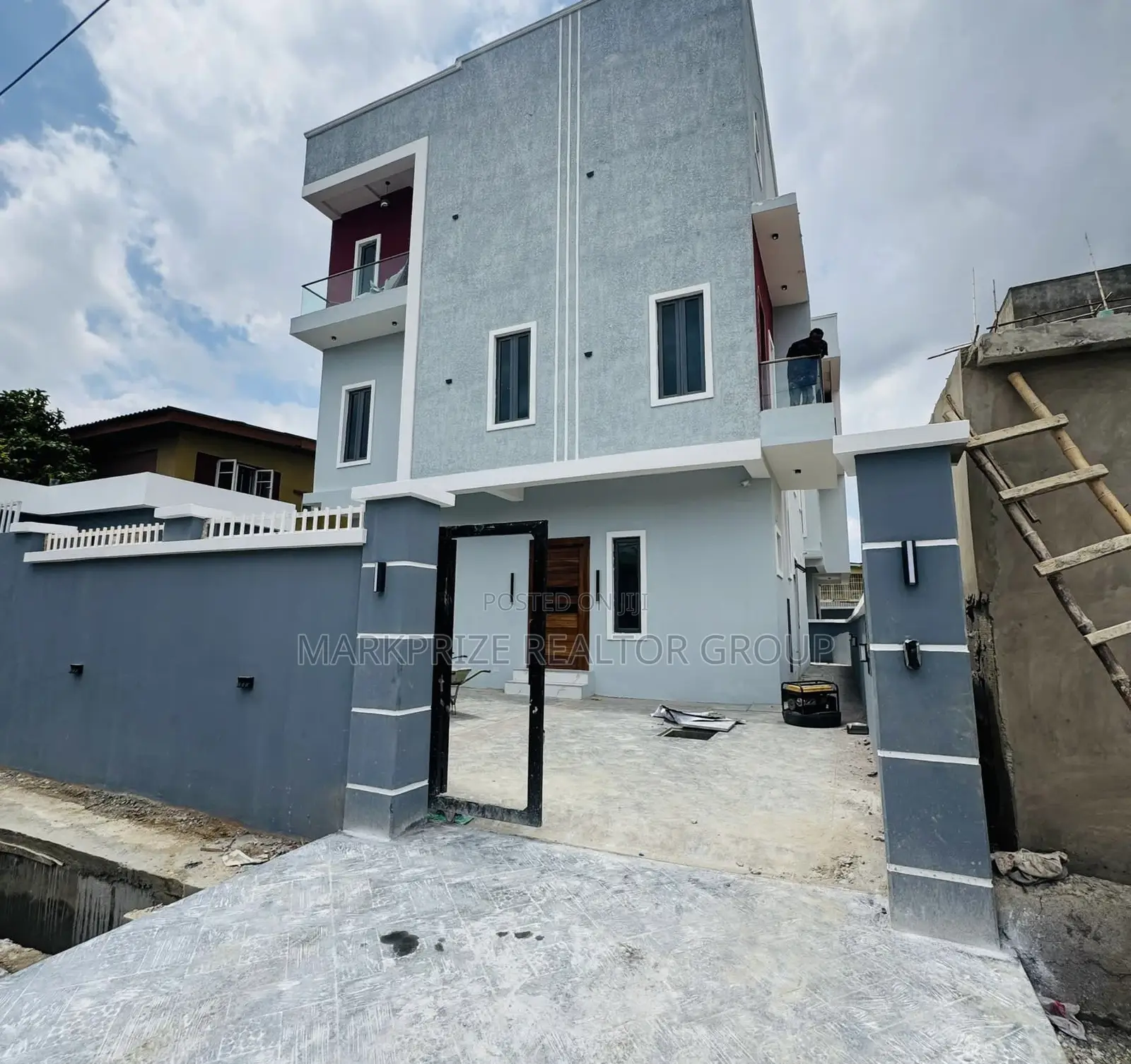 5bdrm Duplex in Adeniyi Jones Lagos for sale