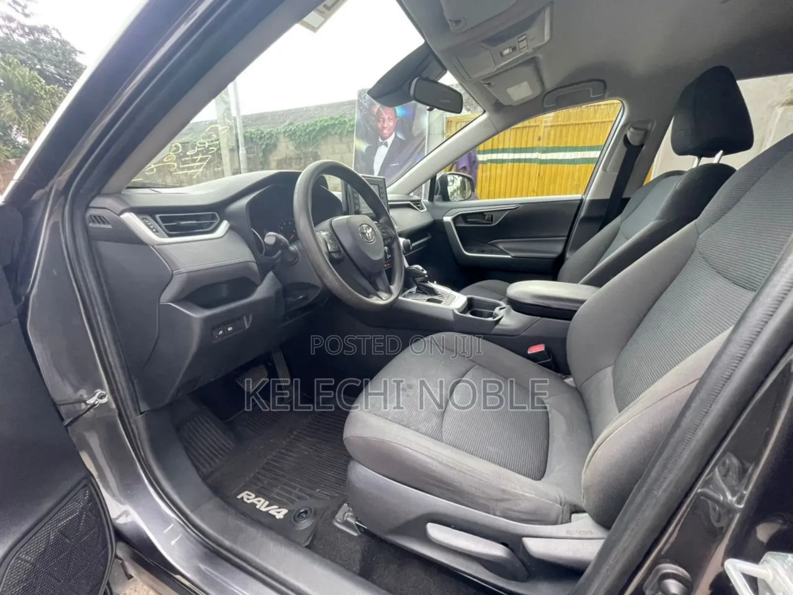 Toyota RAV4 XLE AWD 2019 Gray
