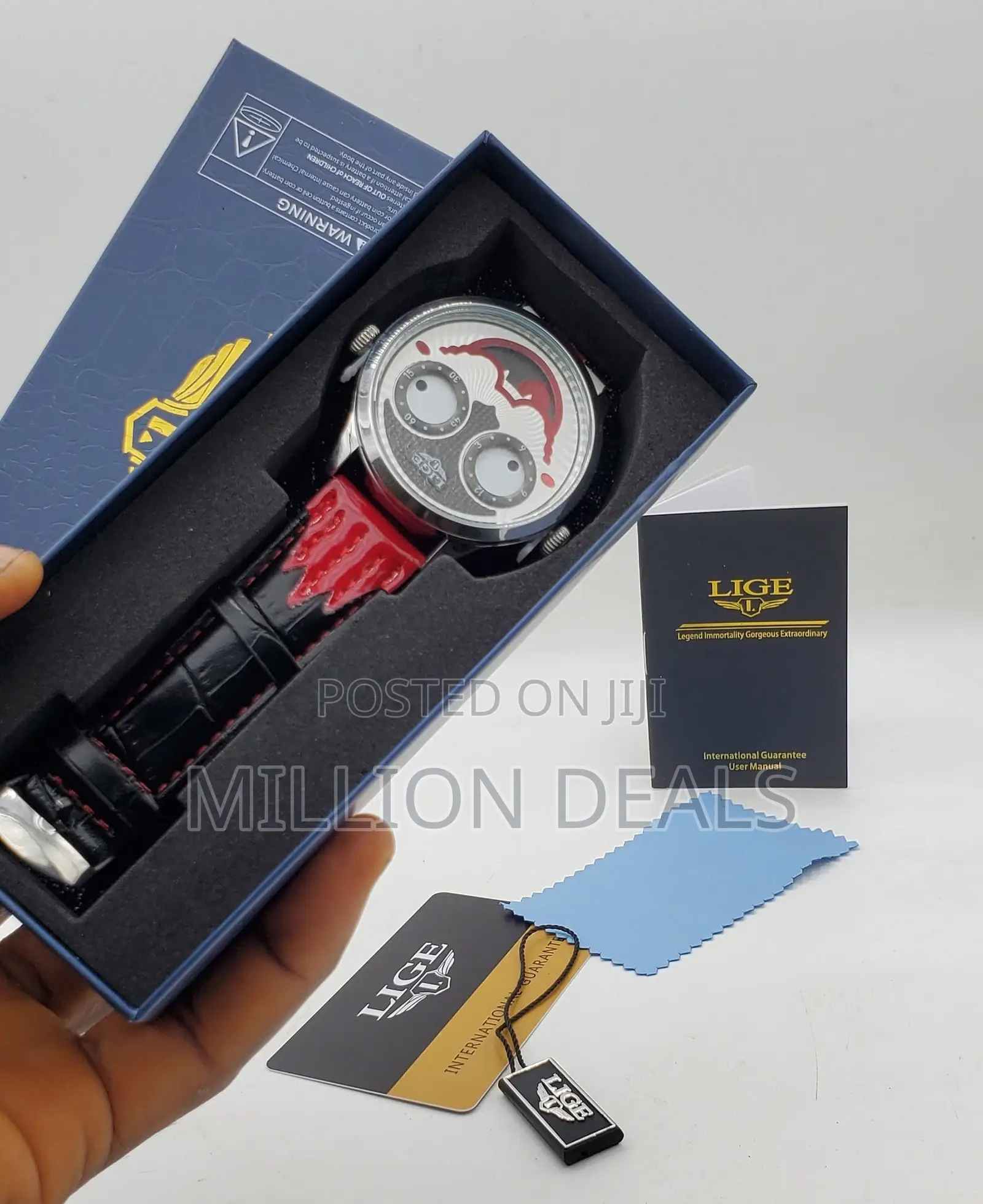 Waterproof Leather Strap Mens Watch Cool Joker Wrist Watch