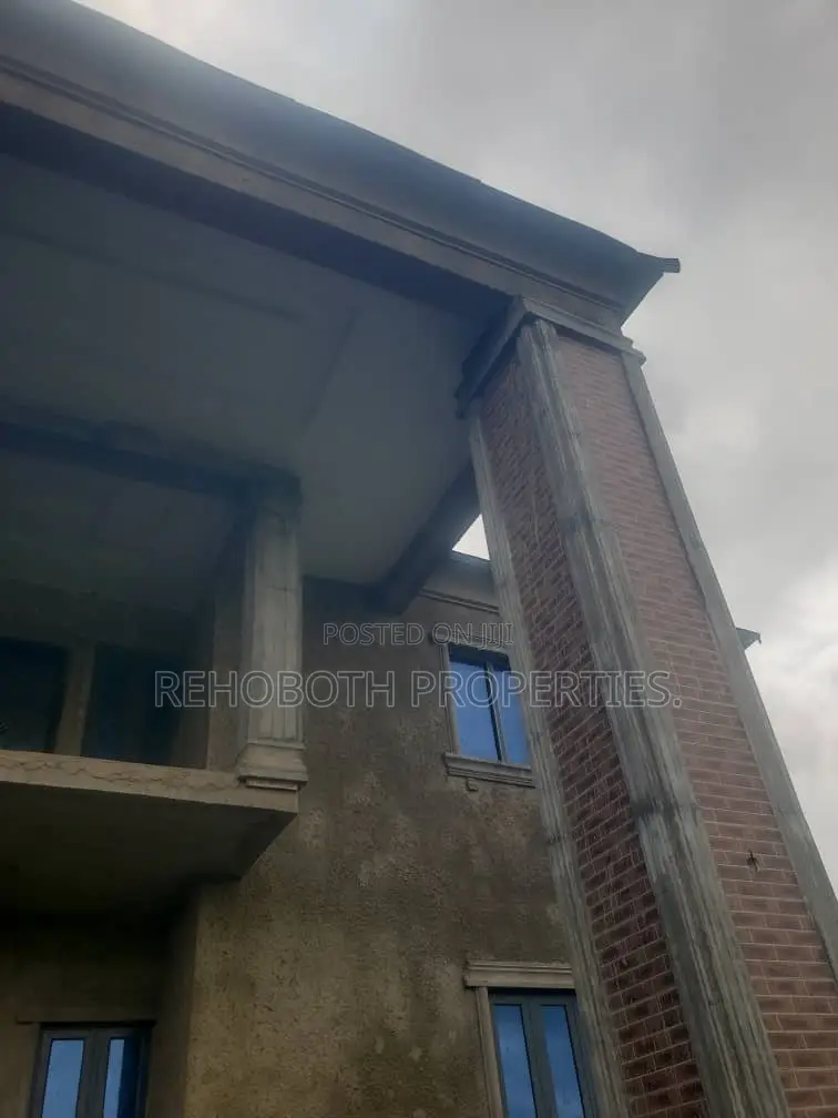 4bdrm Duplex in Abeese Elebu, Ibadan for sale