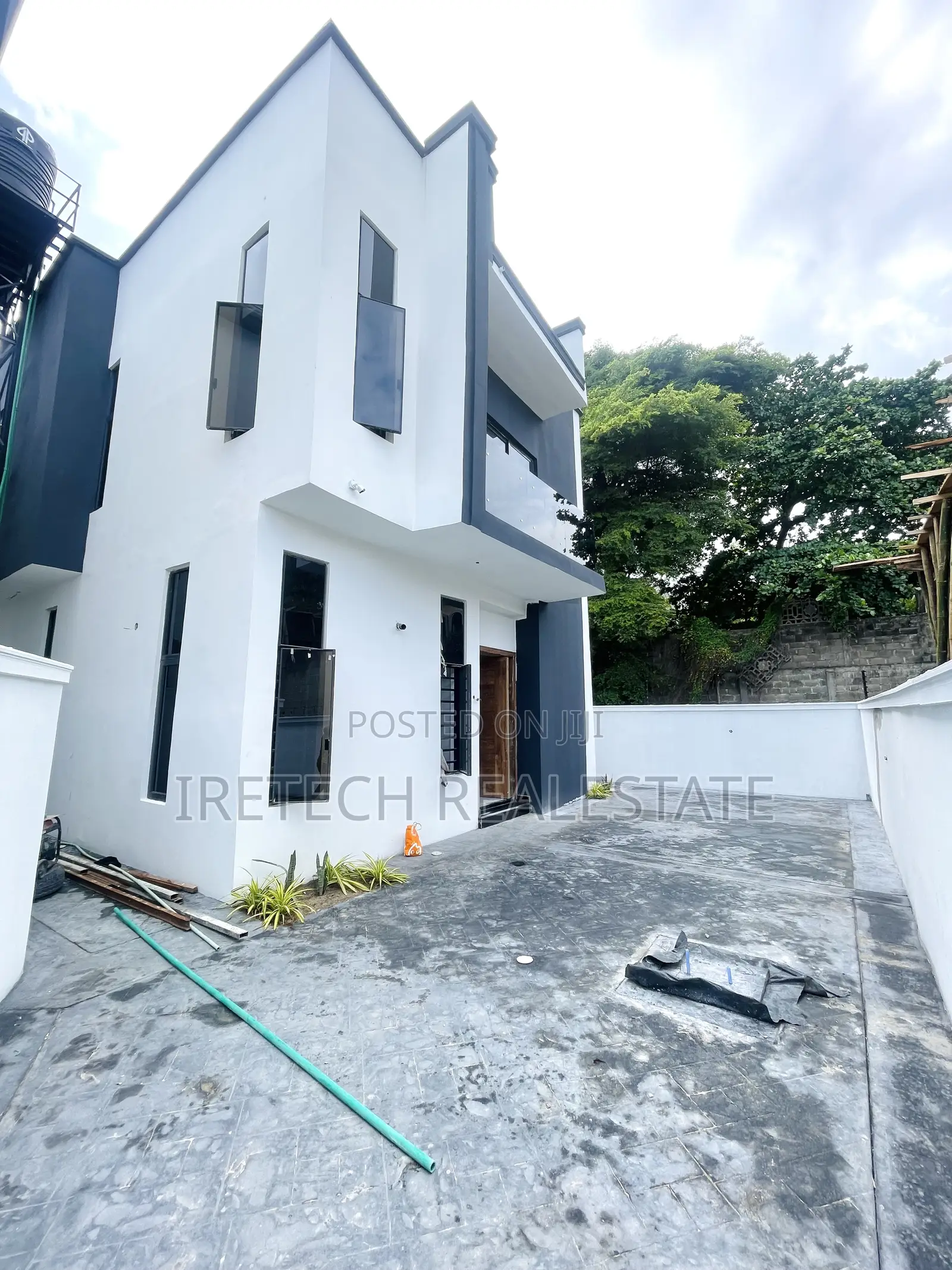 4bdrm Duplex in Chevron Toll Gate, Lekki for sale