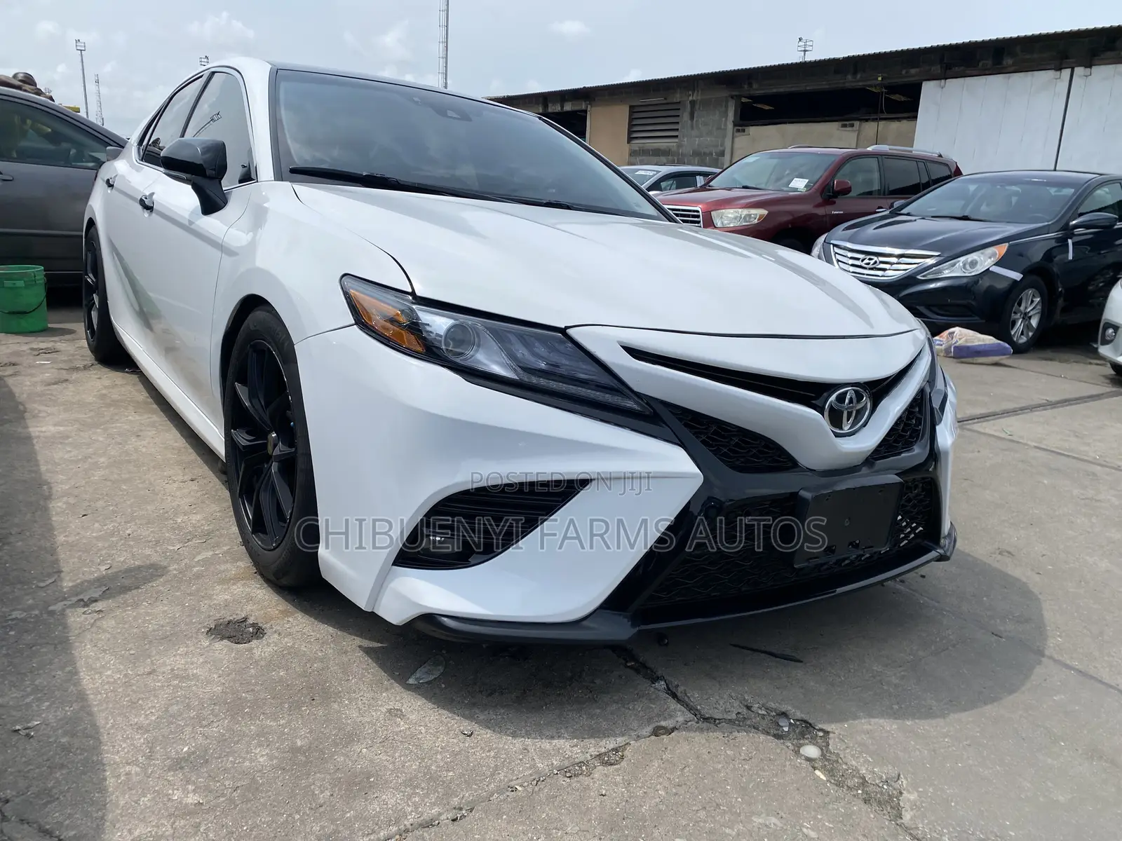 Toyota Camry 2019 White