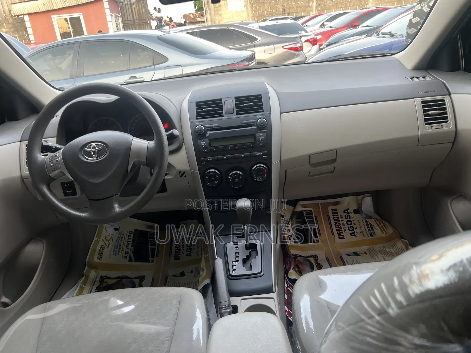Toyota Corolla LE 4dr Sedan (1.8L 4cyl 4A) 2010 Gold