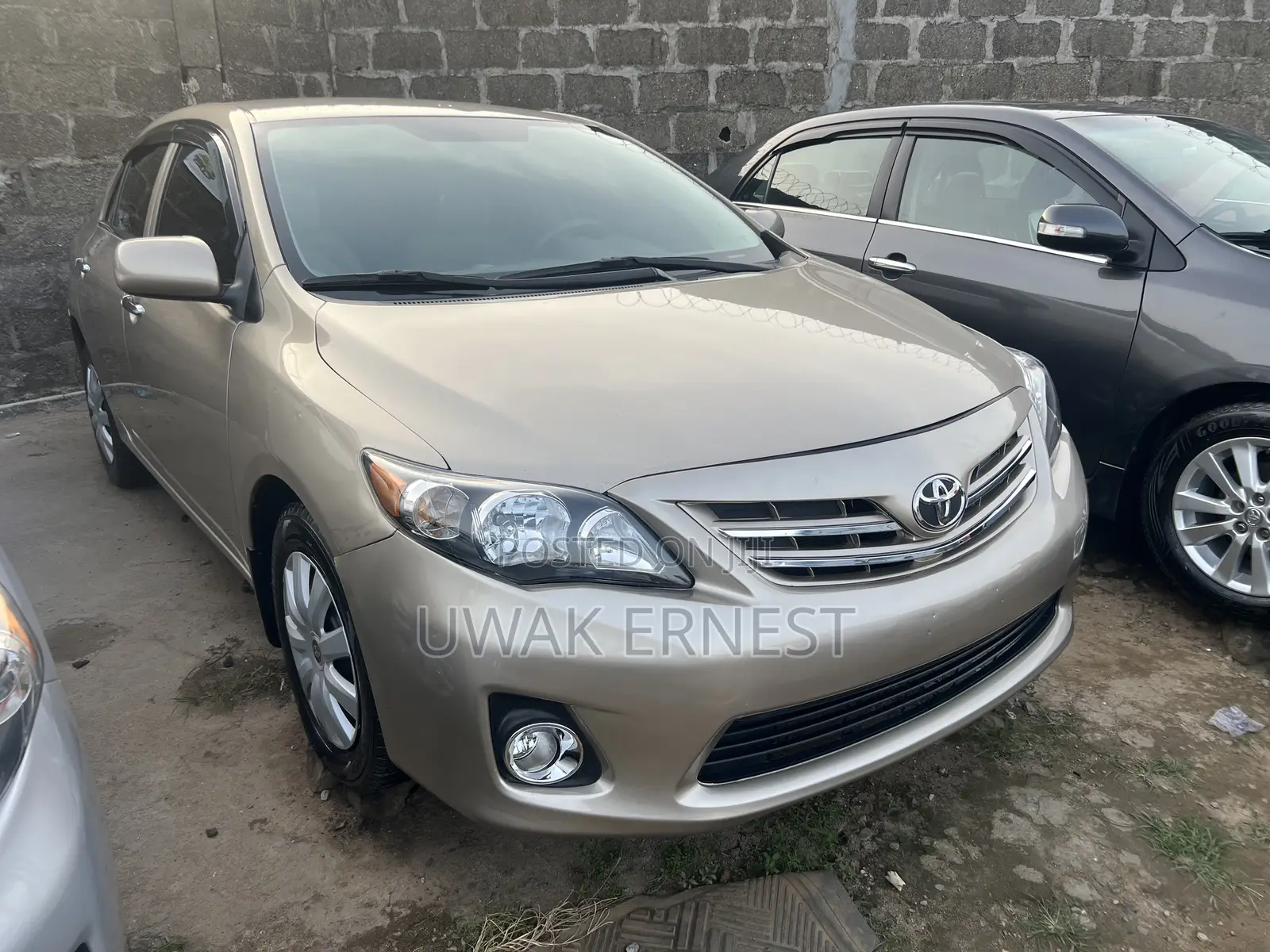 Toyota Corolla LE 4dr Sedan (1.8L 4cyl 4A) 2010 Gold