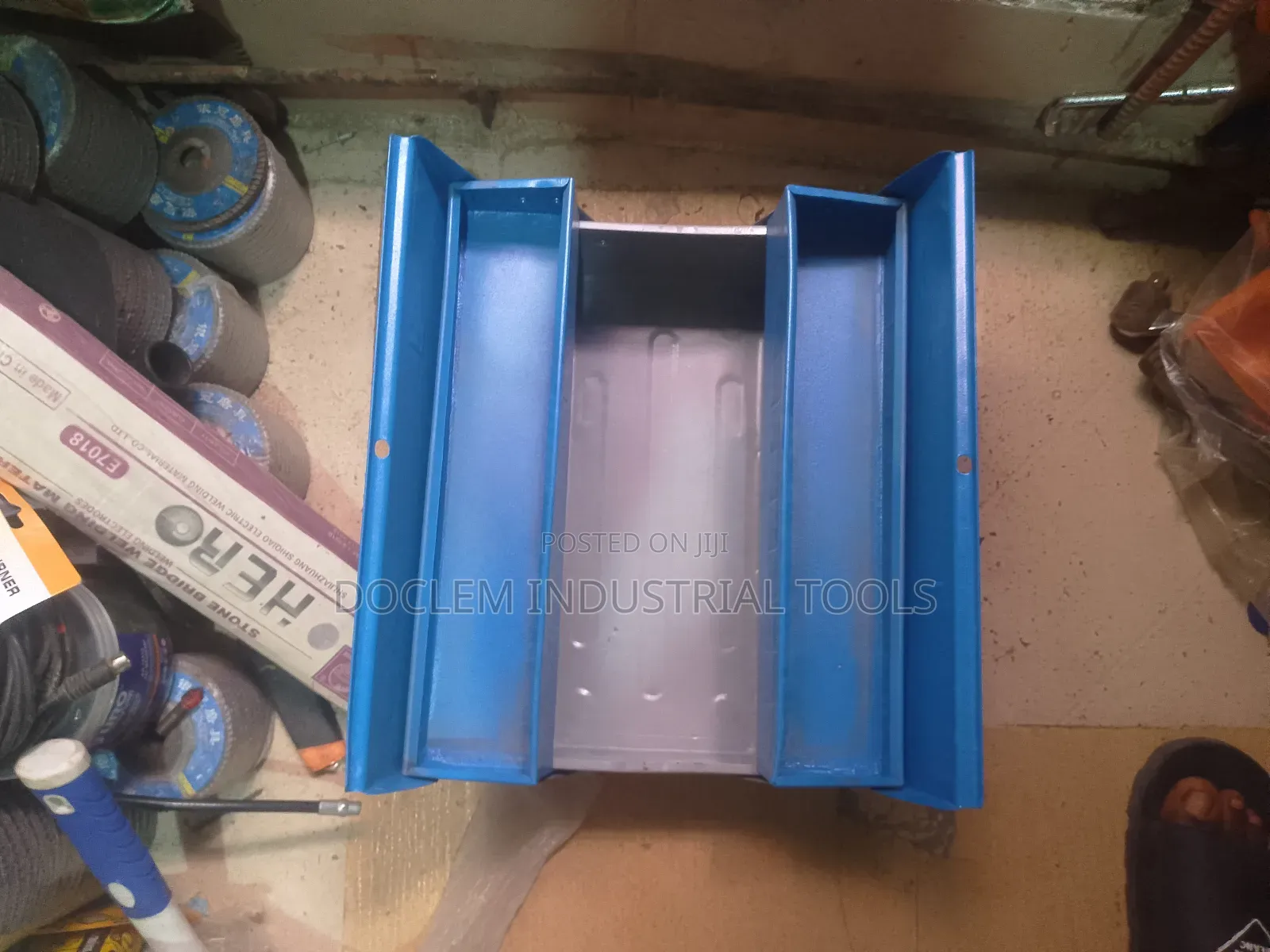 Medium Metal Tools Box