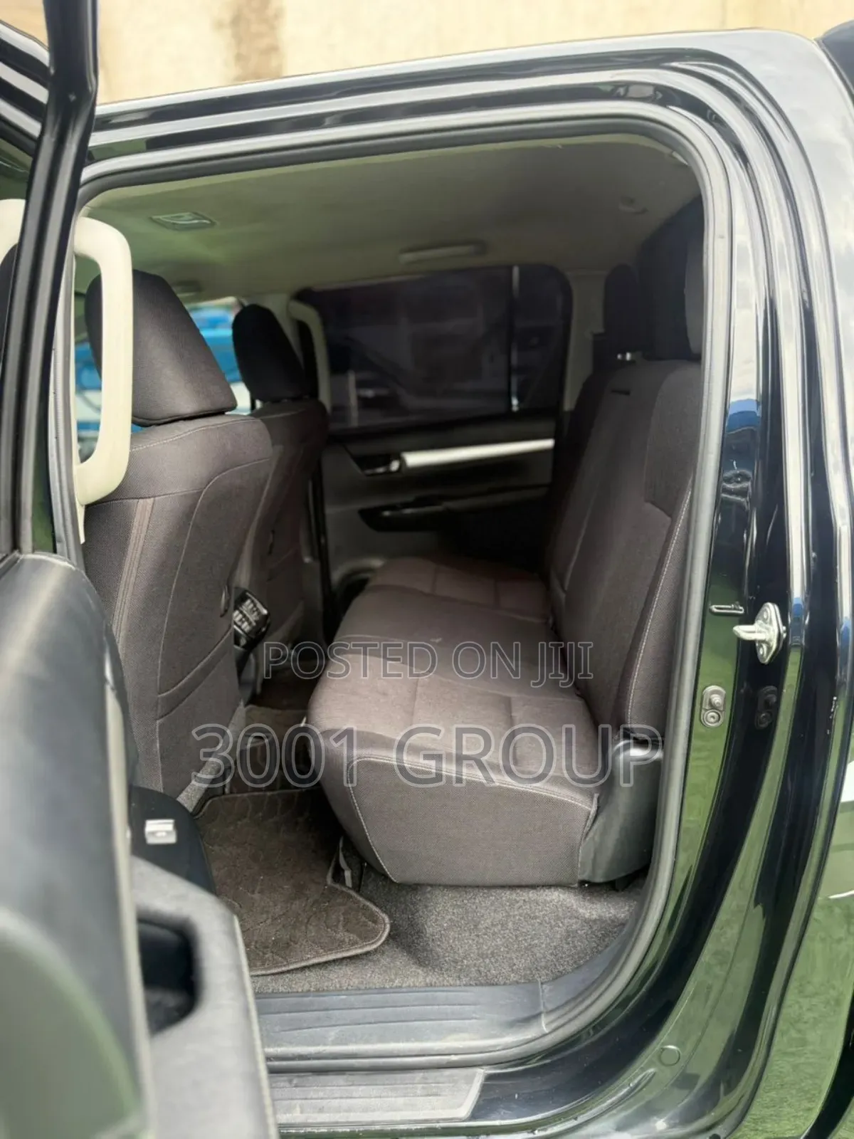 Toyota Hilux 2022 Black