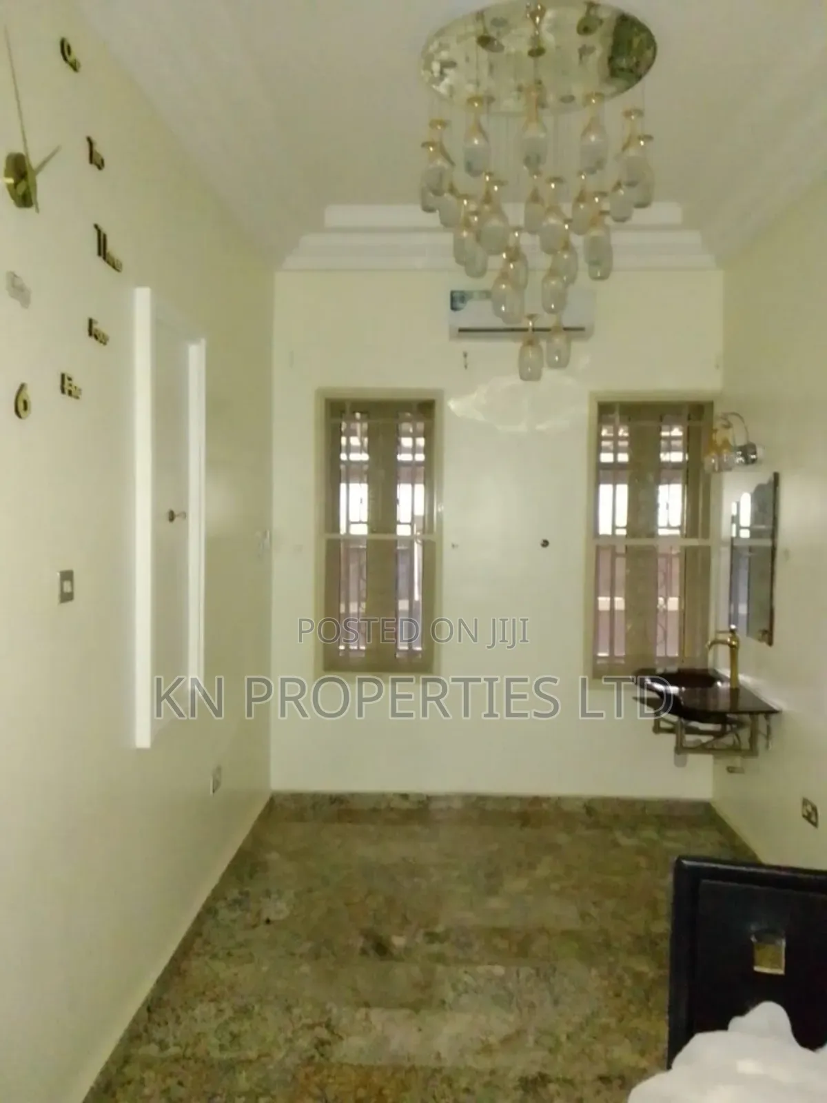 4bdrm Duplex in Apo for sale