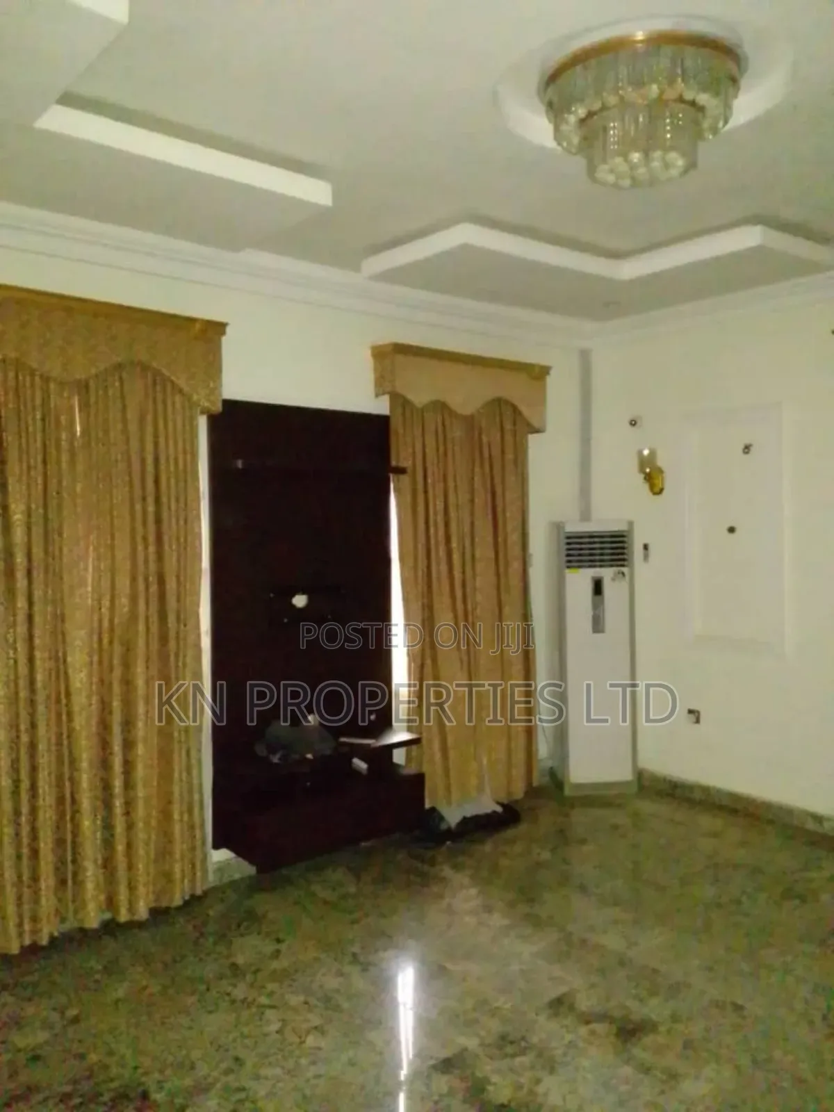 4bdrm Duplex in Apo for sale