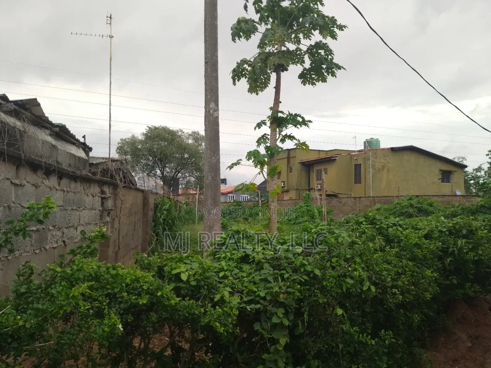 One Plot of Bare Land Off Okunola Bus Stop