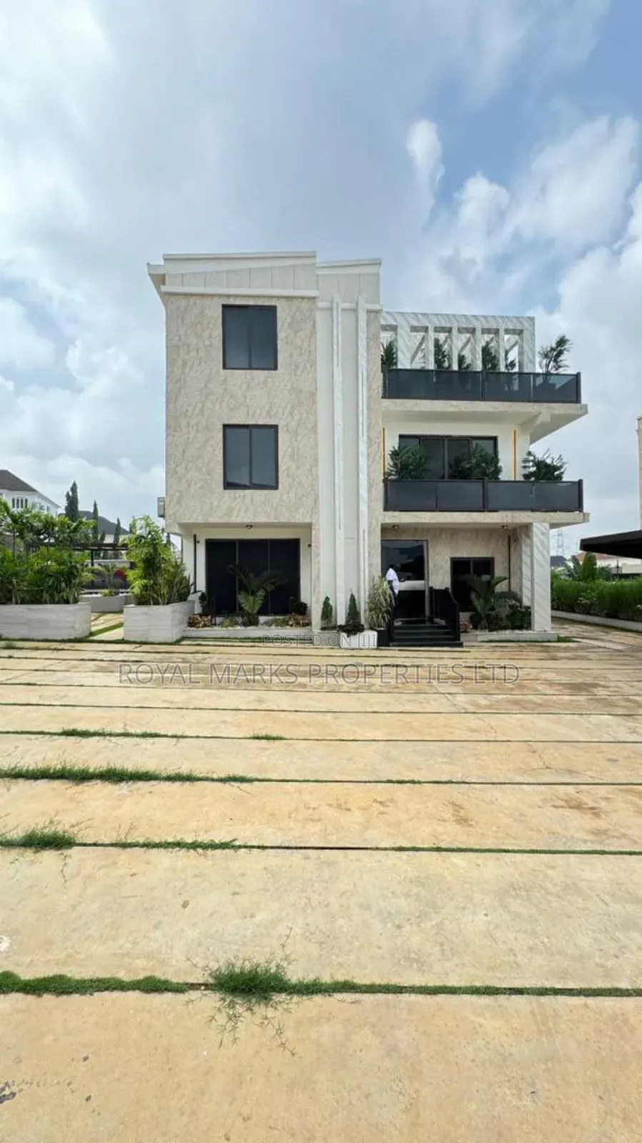 5bdrm Duplex in Katampe Extension for sale