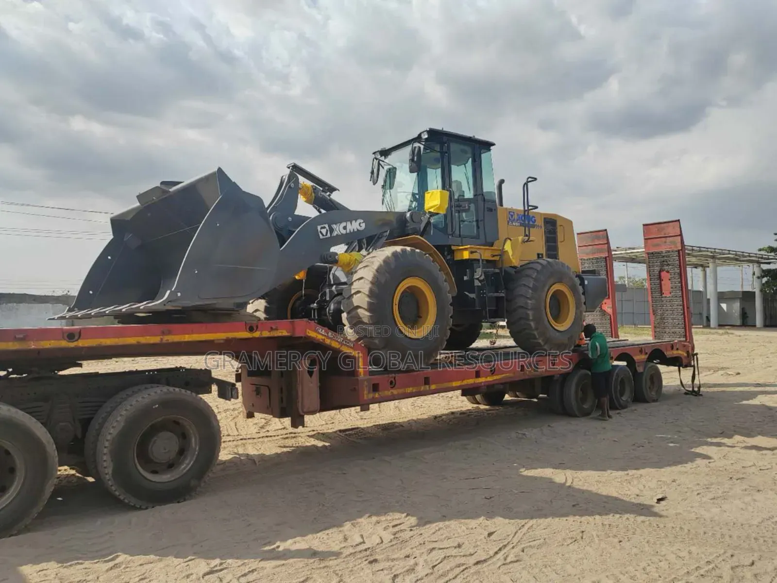 Low Bed Truck and Flat Bed Truck Hire Nationwide Haulage