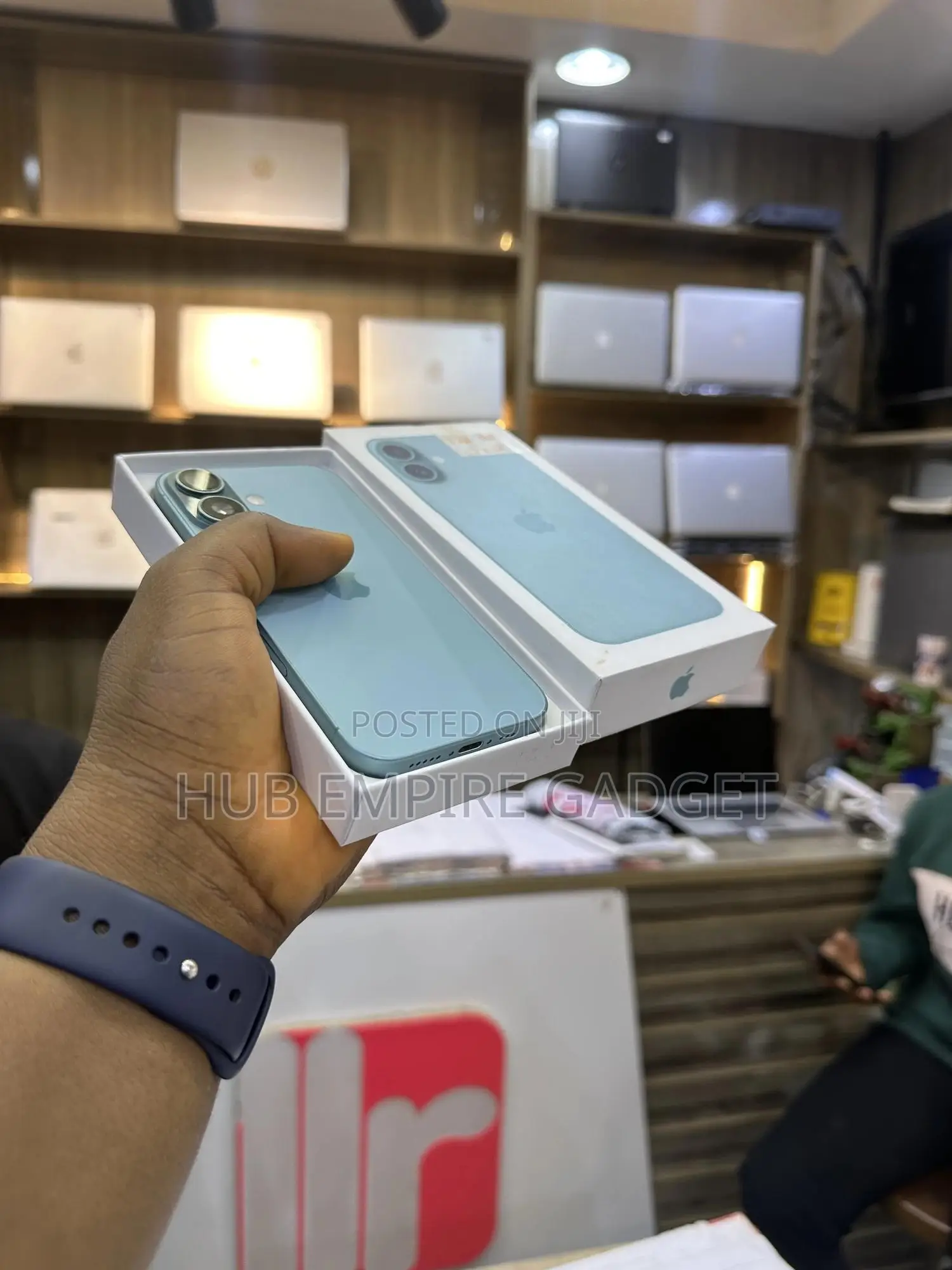 Apple iPhone 16 128 GB Green