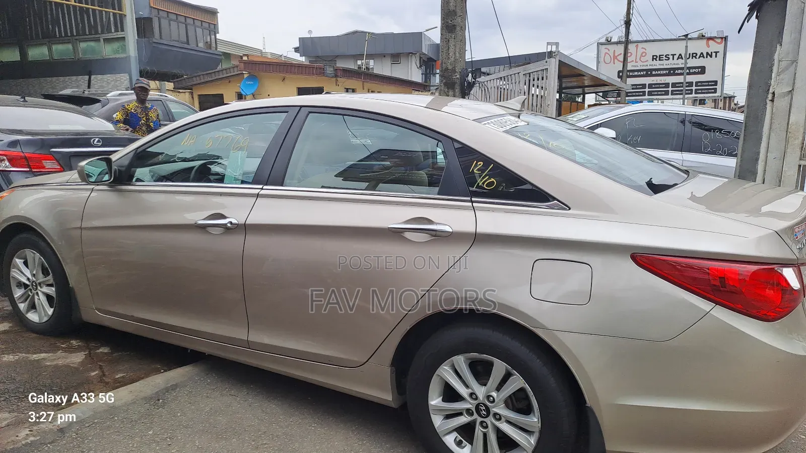 Hyundai Sonata SE 2.0T Sedan FWD (2.0L 4cyl 6A) 2012 Gold