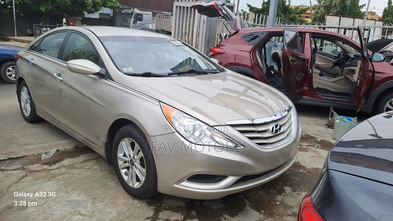 Hyundai Sonata SE 2.0T Sedan FWD (2.0L 4cyl 6A) 2012 Gold
