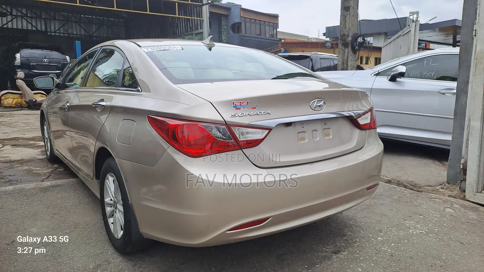 Hyundai Sonata SE 2.0T Sedan FWD (2.0L 4cyl 6A) 2012 Gold