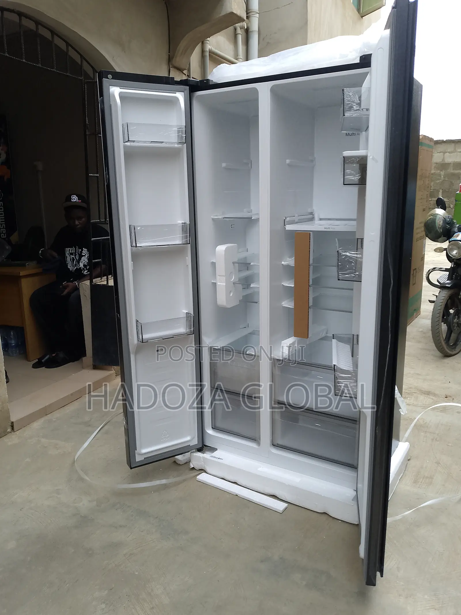 Mirror Door 529l Hisense Refrigerator + Dispenser -dual Door