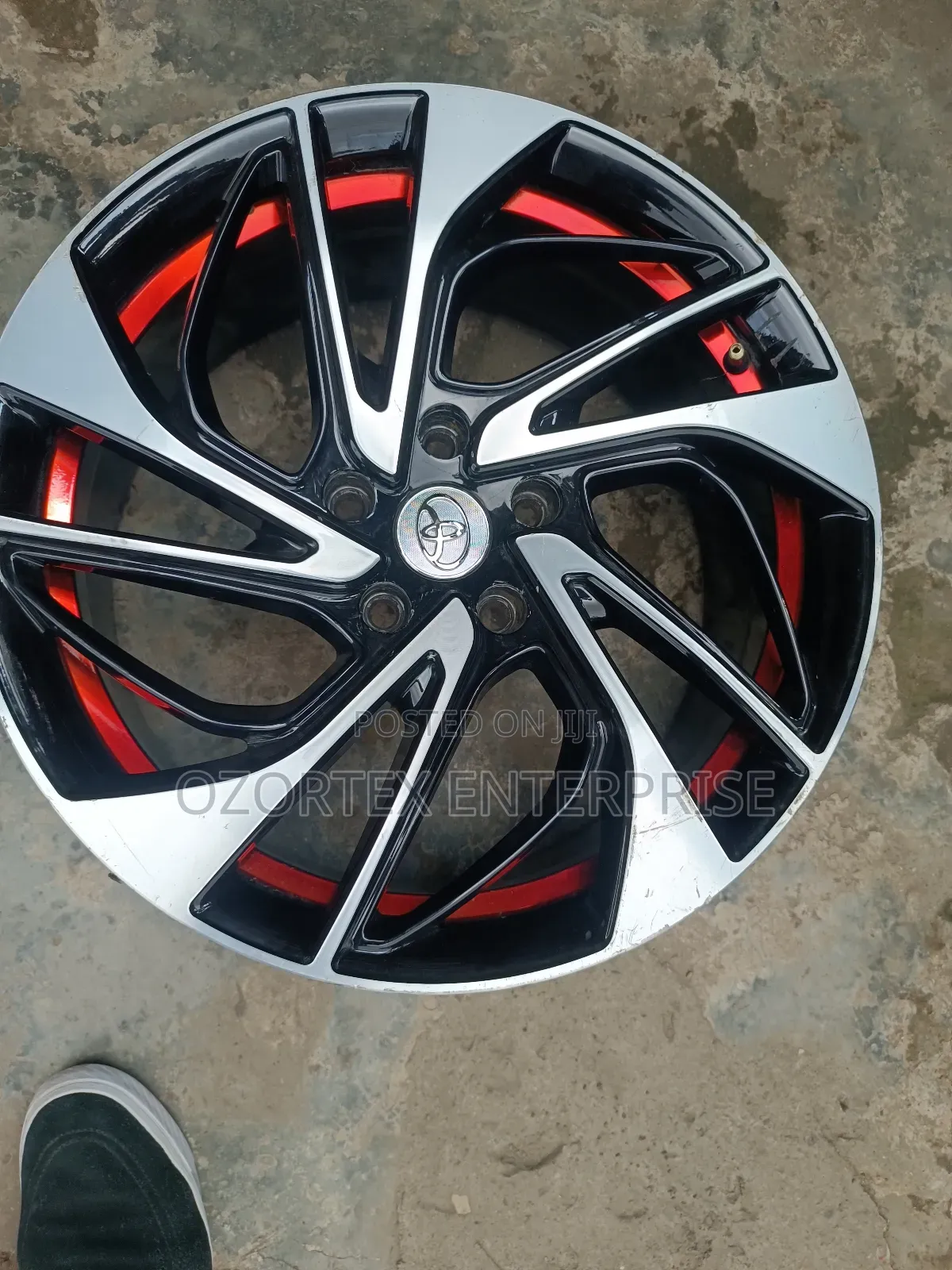 19rim For Venza And Lexus Red And White