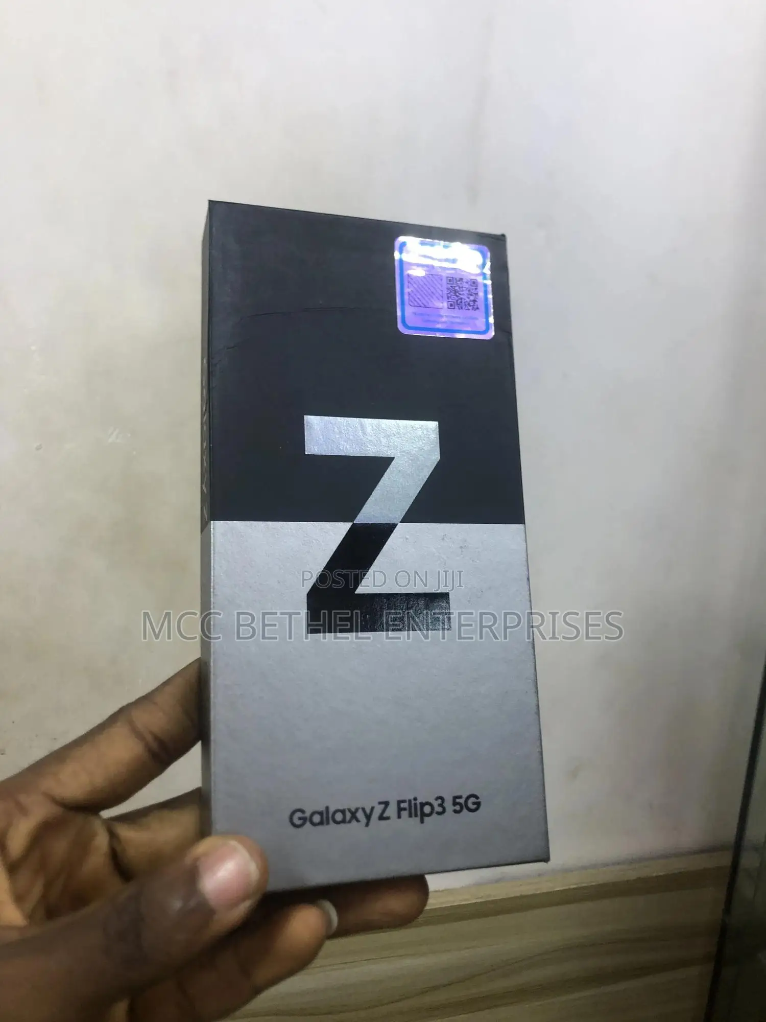 New Samsung Galaxy Z Flip3 5G 256 GB Purple