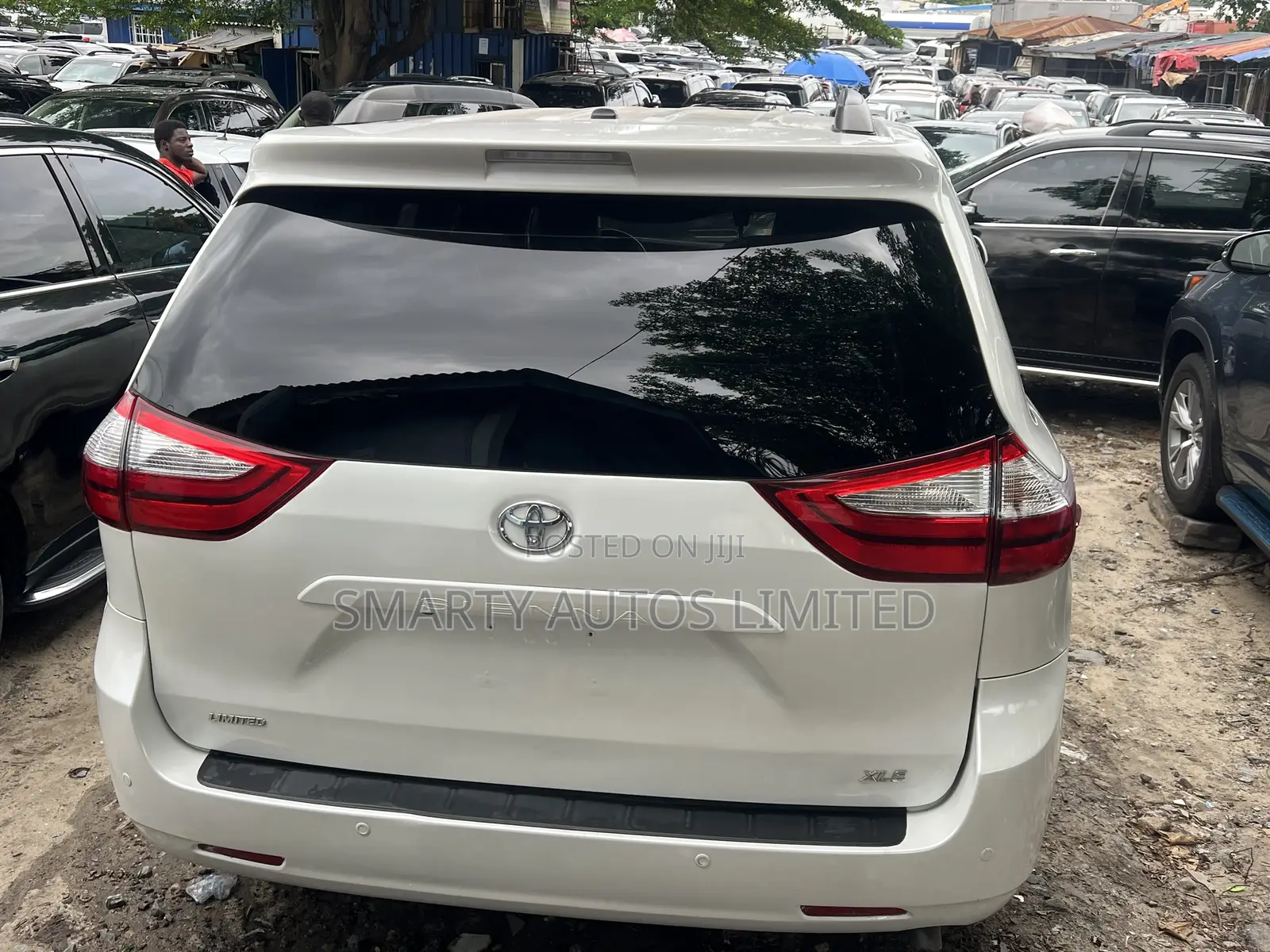 Toyota Sienna Limited Premium 7 Passenger (3.5L 6cyl 8A) 2016 White