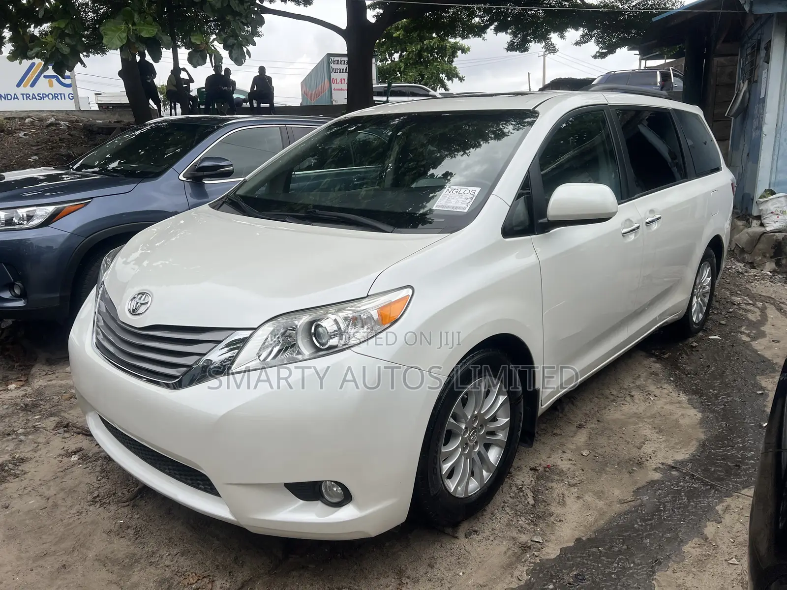 Toyota Sienna Limited Premium 7 Passenger (3.5L 6cyl 8A) 2016 White