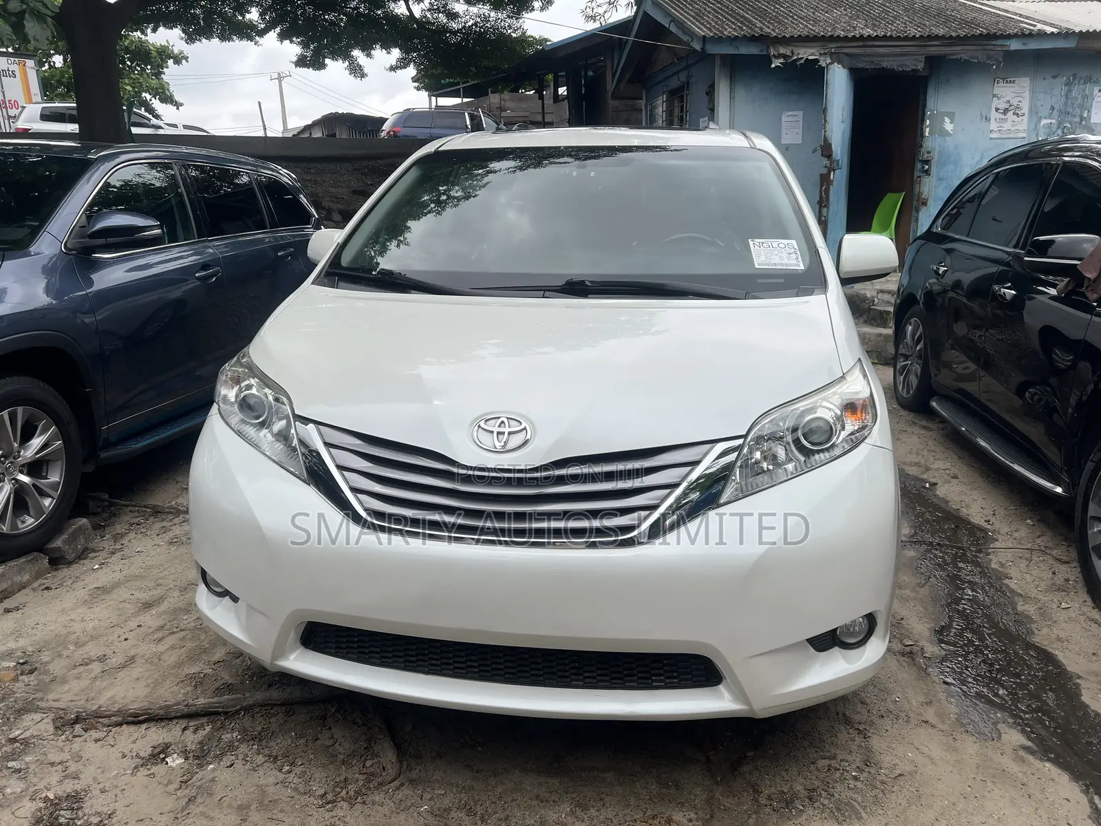 Toyota Sienna Limited Premium 7 Passenger (3.5L 6cyl 8A) 2016 White