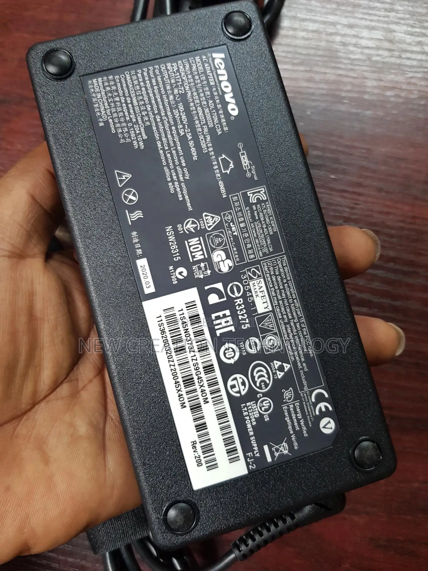 Lenovo 45n0373 170w Square Tip Ac Charger