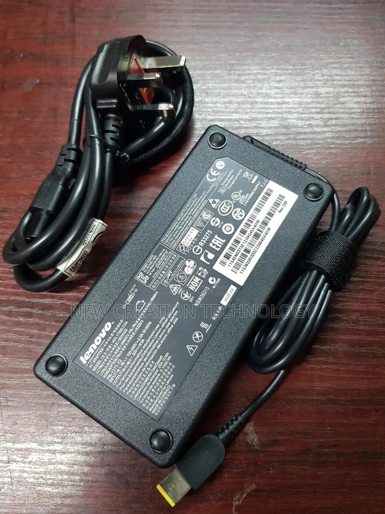 Lenovo 45n0373 170w Square Tip Ac Charger