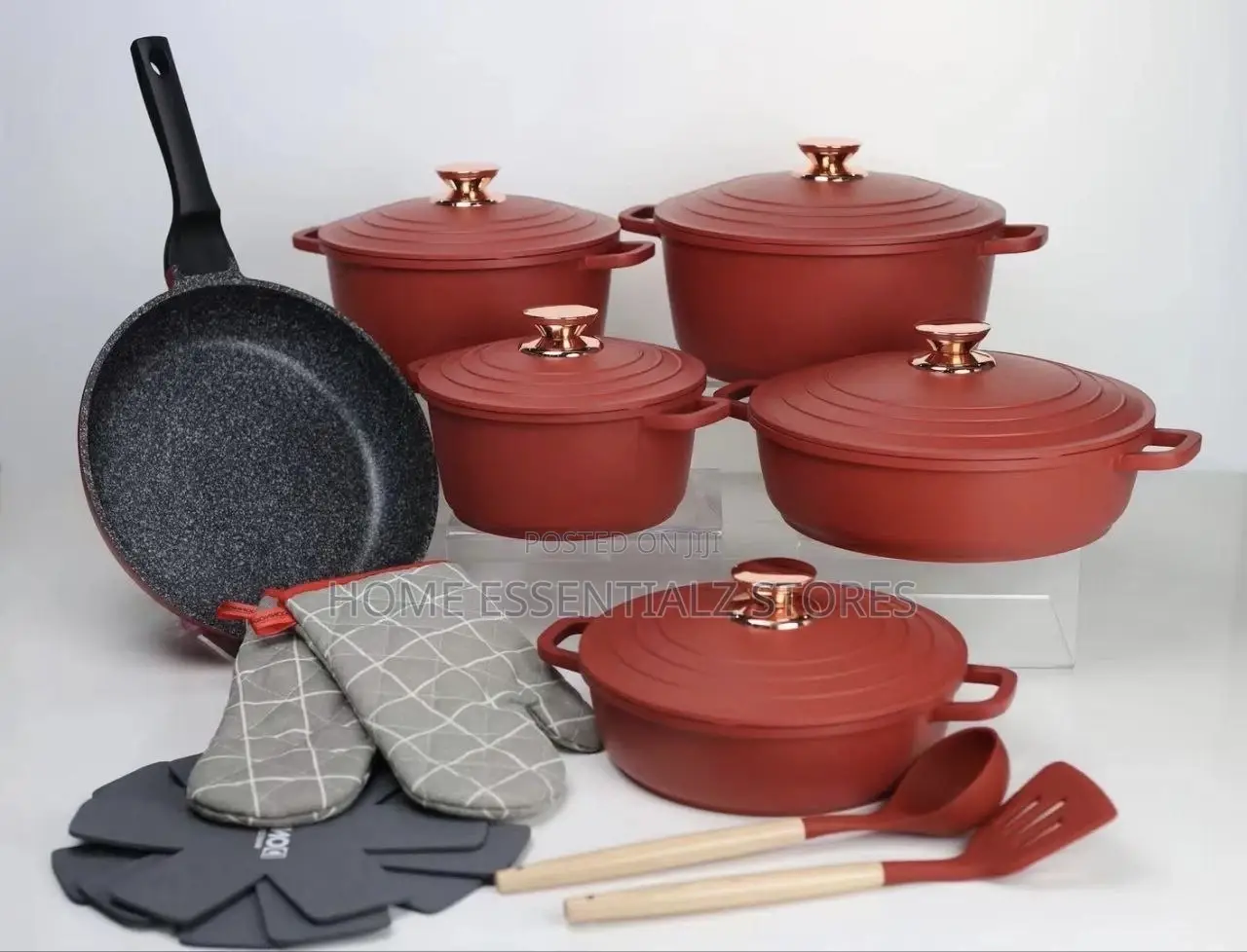 Suave Donor Set of Pots With Oven Mitts