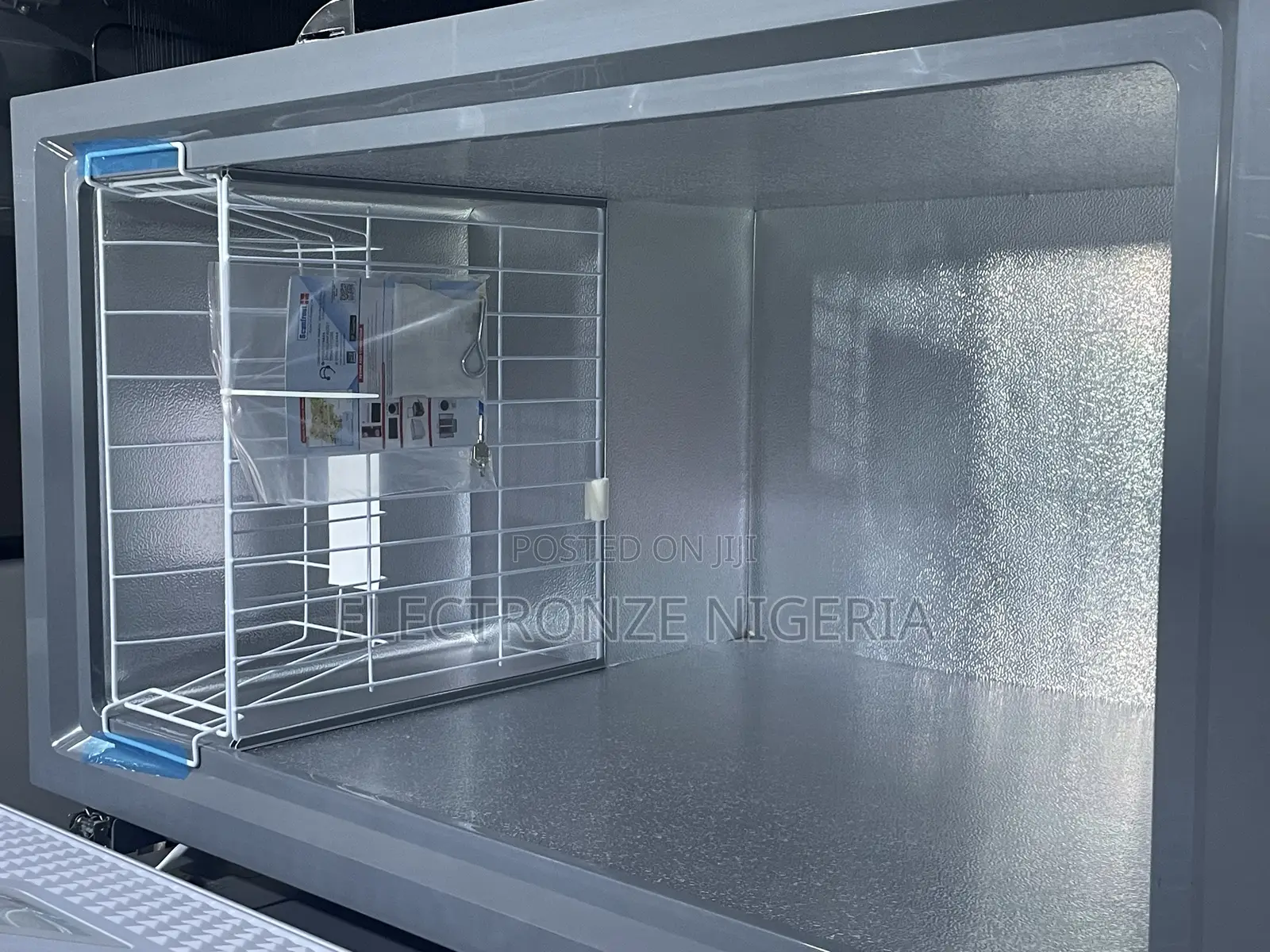 Scanfrost Chest Freezer 250l