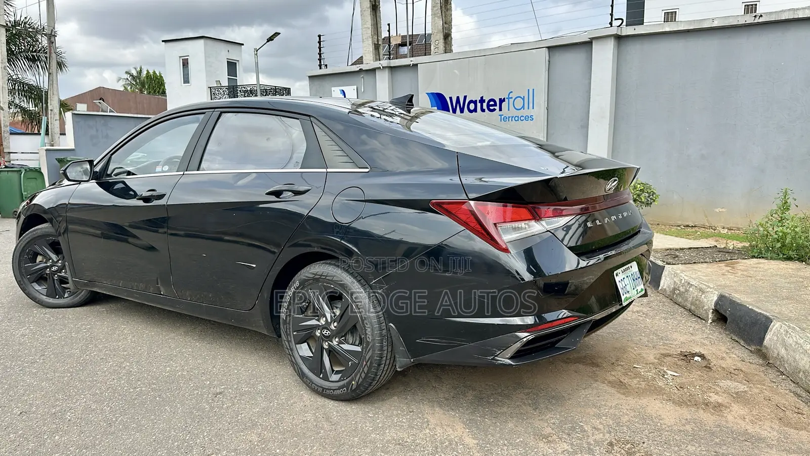 Hyundai Elantra HEV 2022 Black
