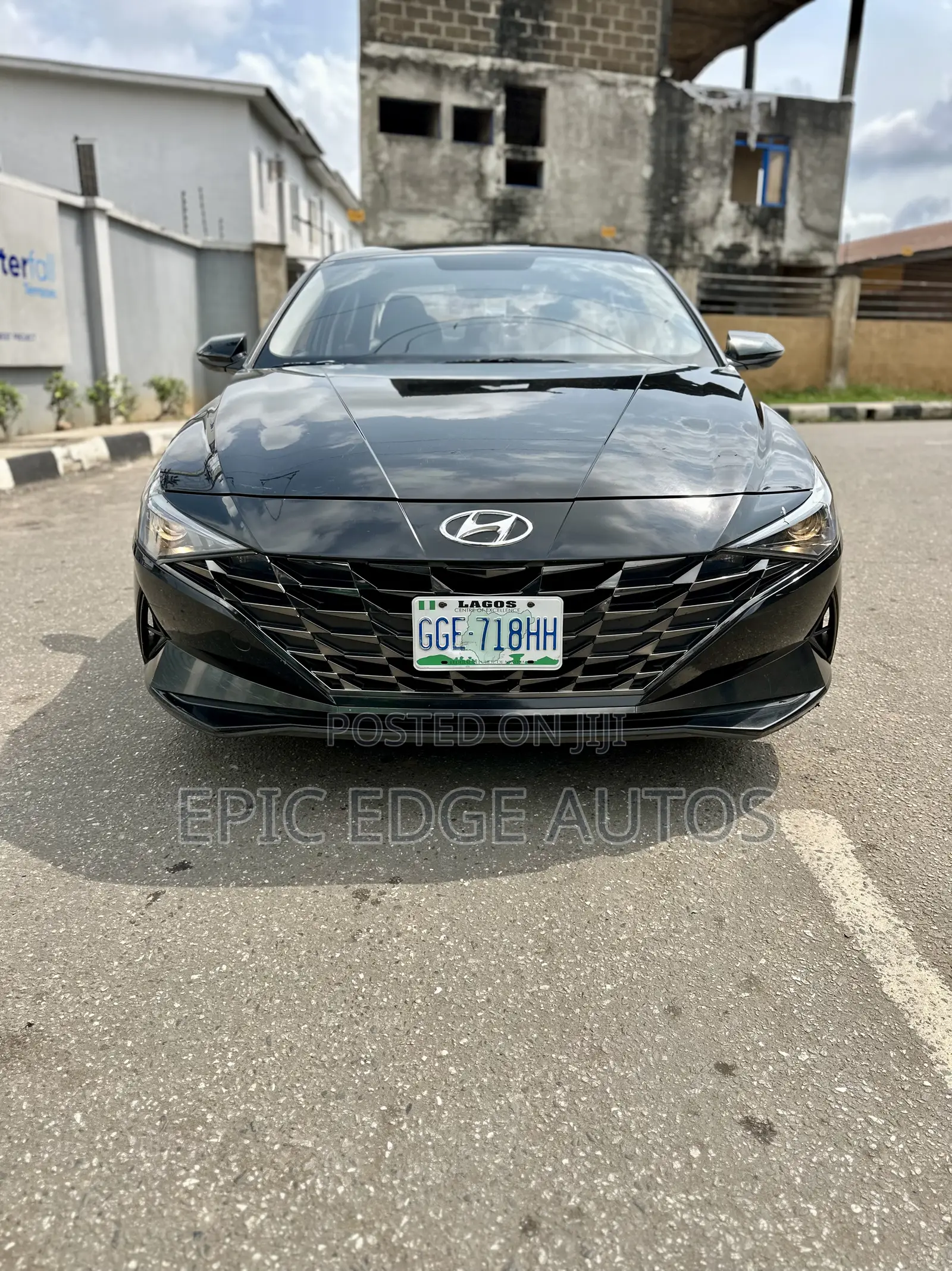 Hyundai Elantra HEV 2022 Black