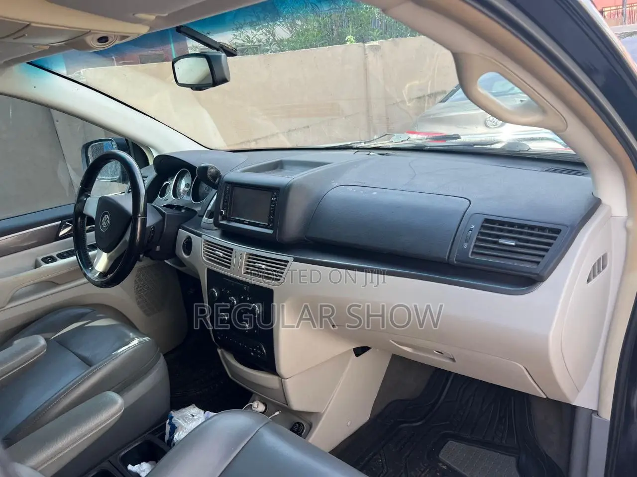 Volkswagen Routan 2010 Black