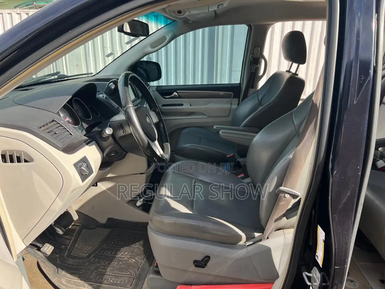 Volkswagen Routan 2010 Black