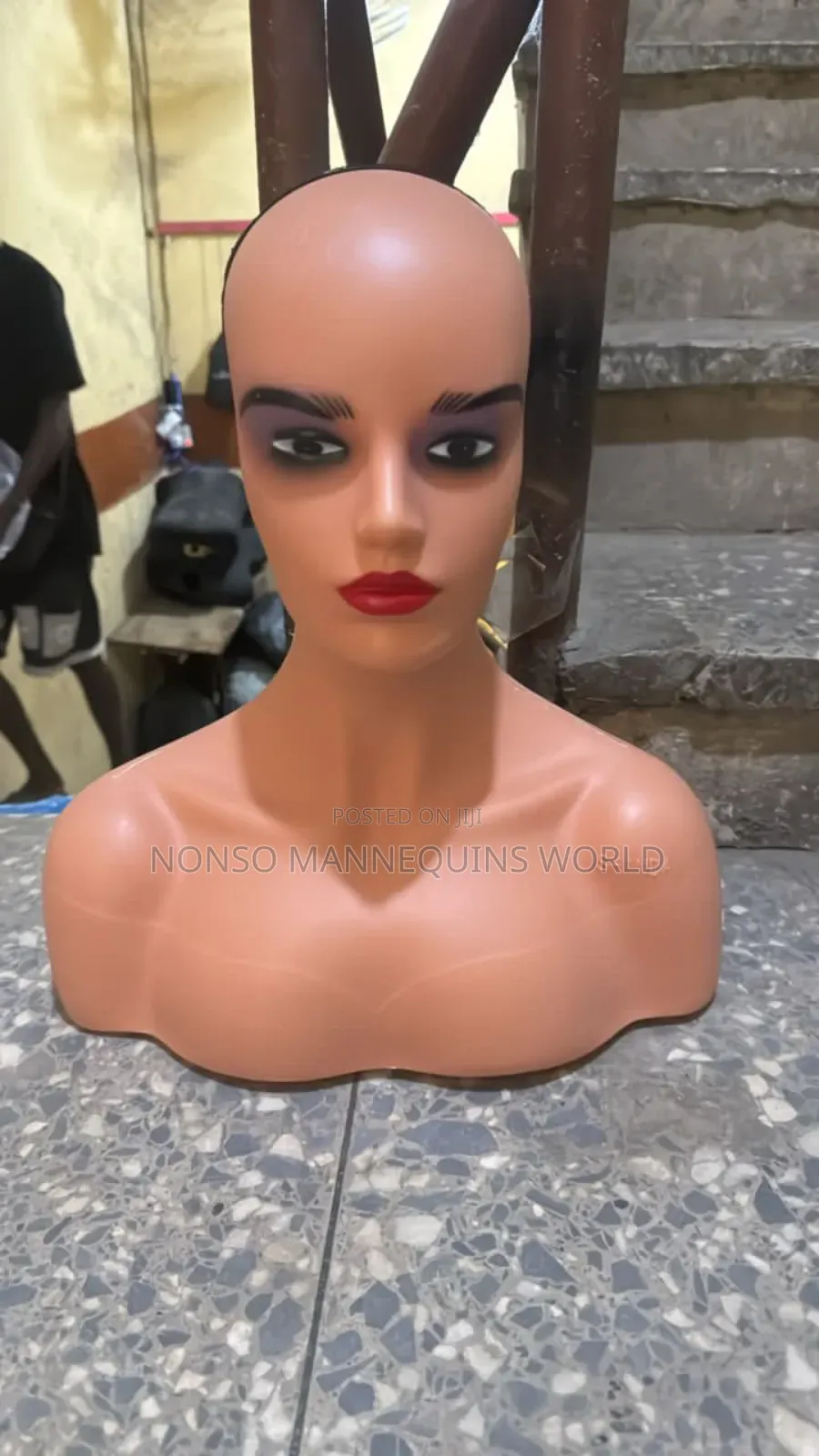 Plastic Female Mannequin Head With Shoulder