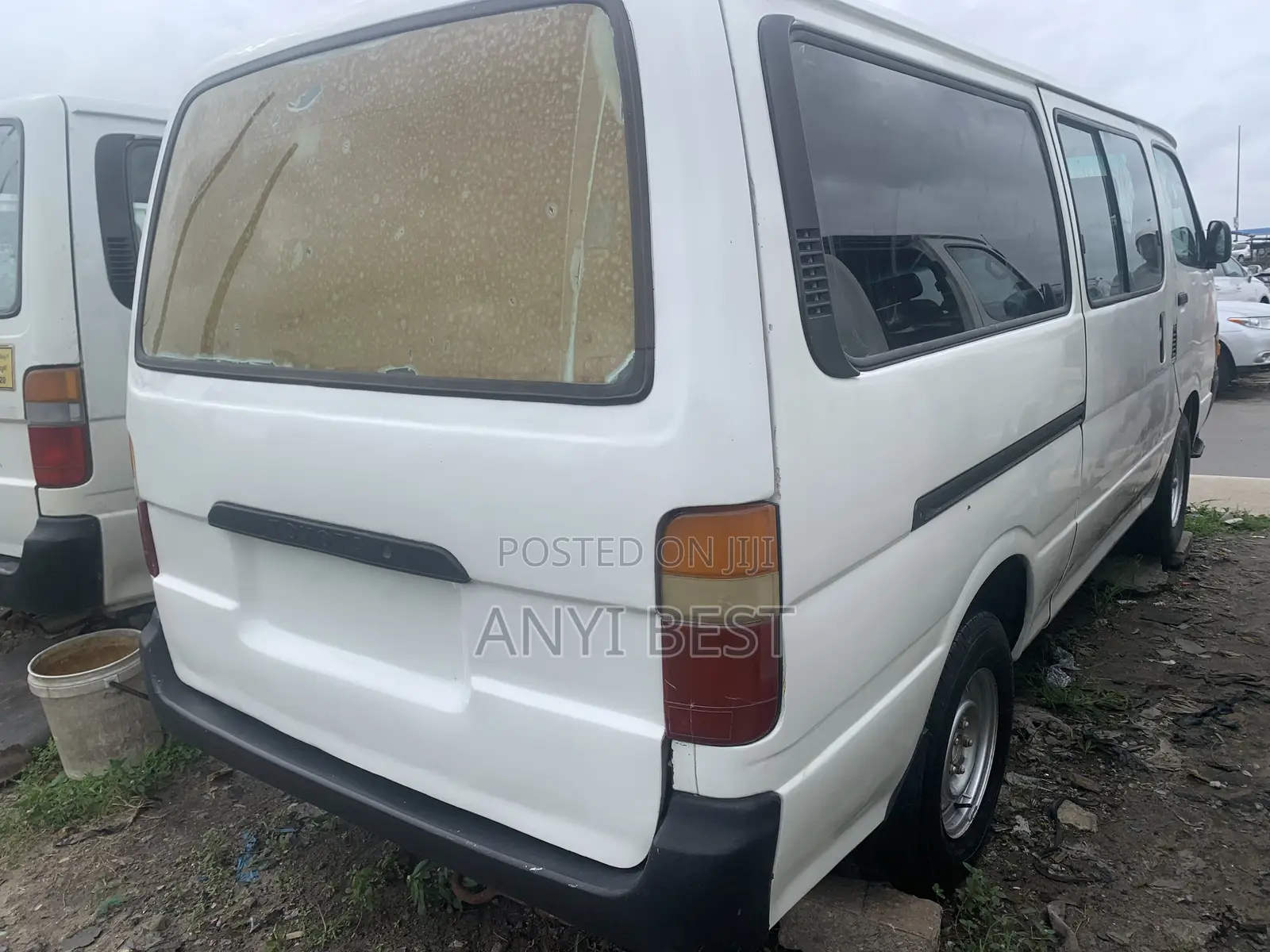 Toyota Grand HiAce 1995 White